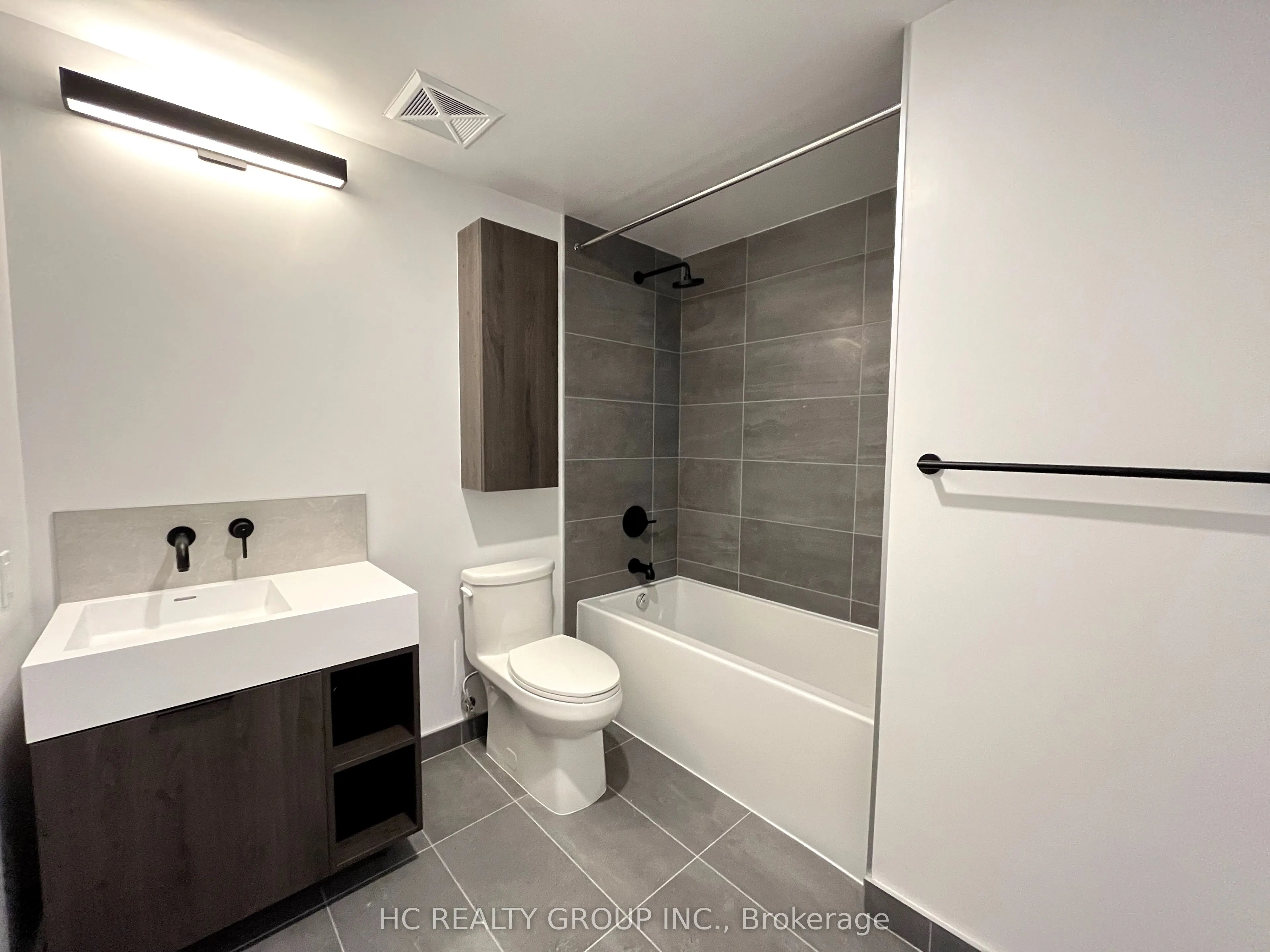 108 Peter Street, #4105