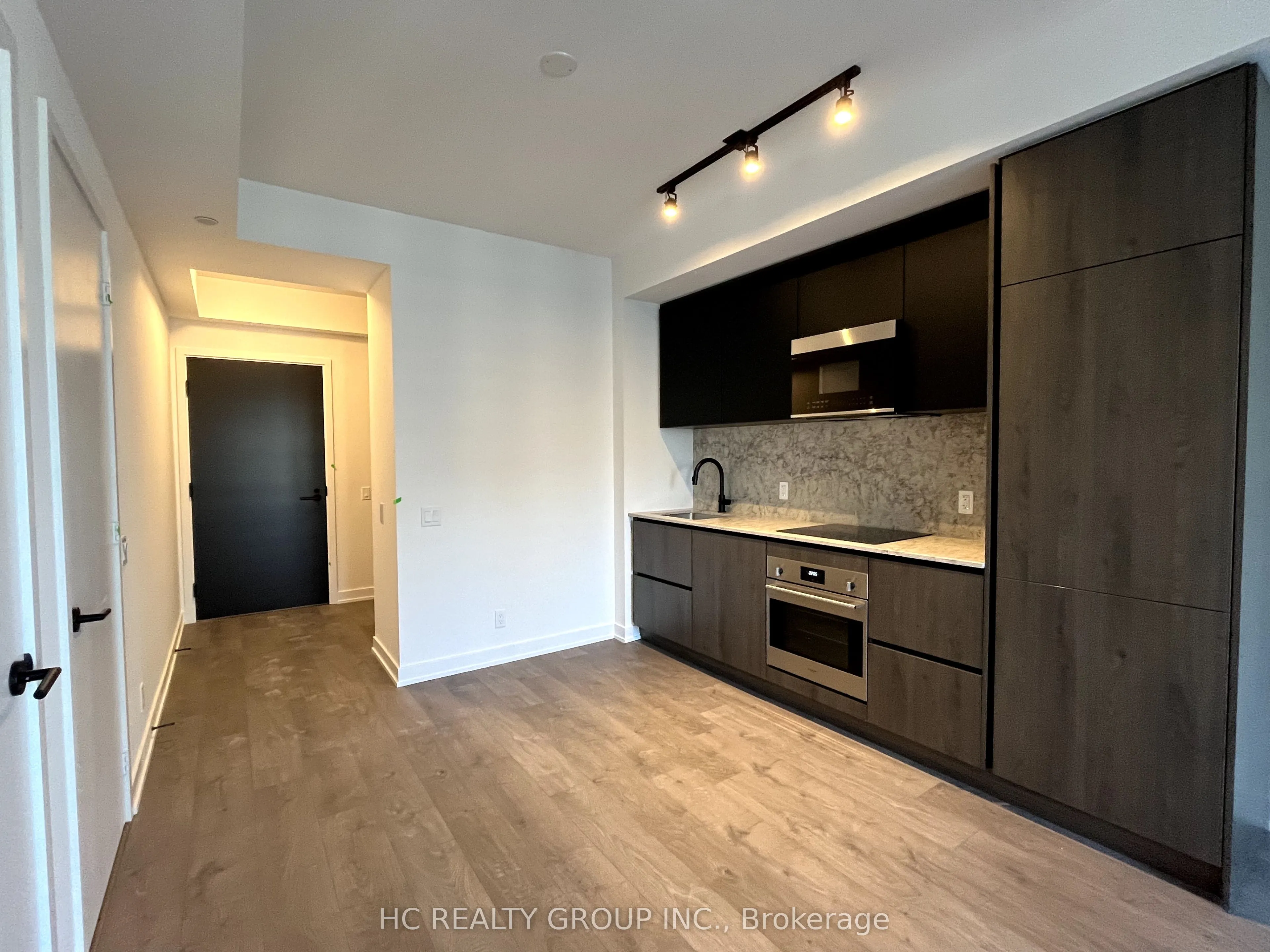 108 Peter Street, #4105