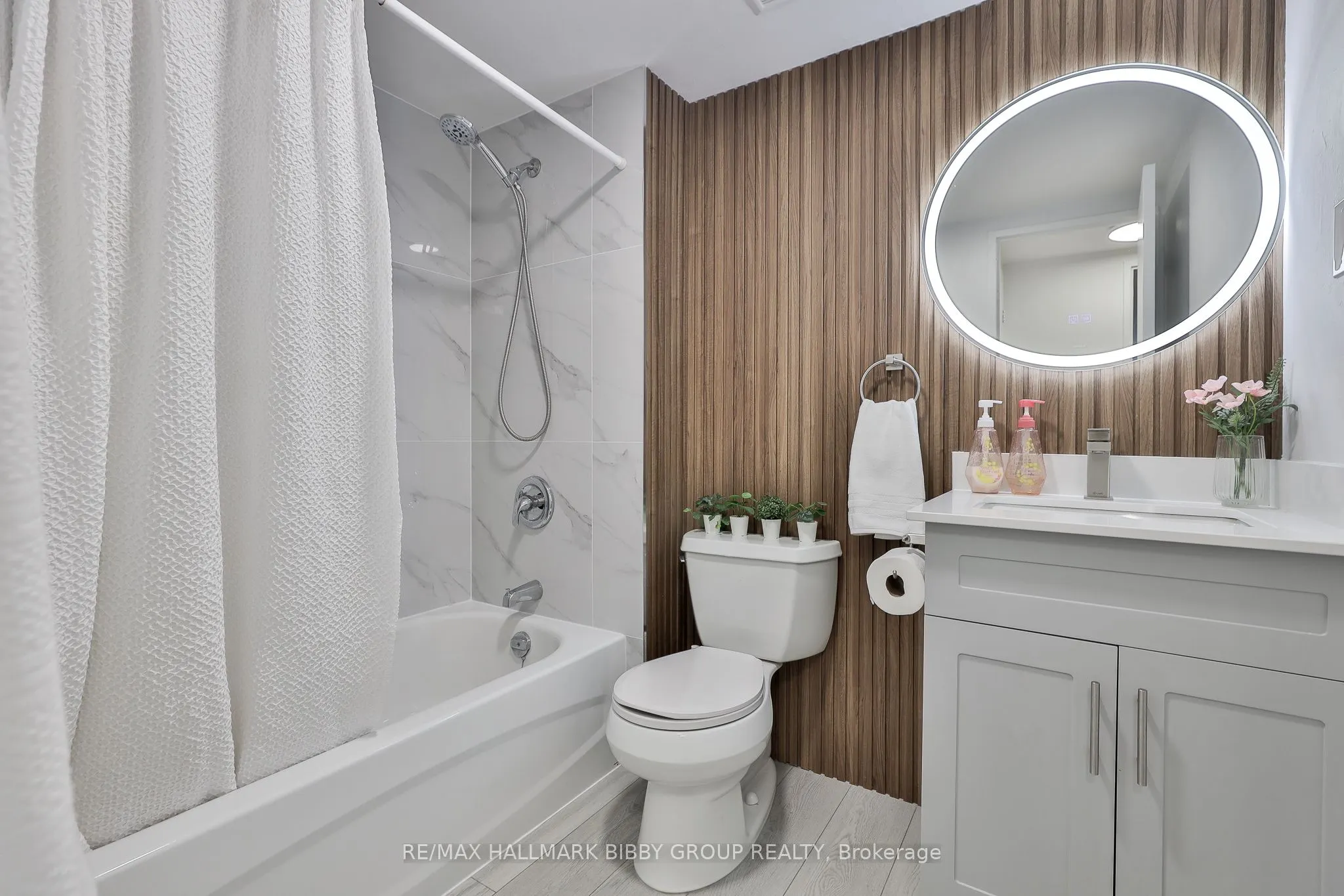 95 Prince Arthur Avenue, #311