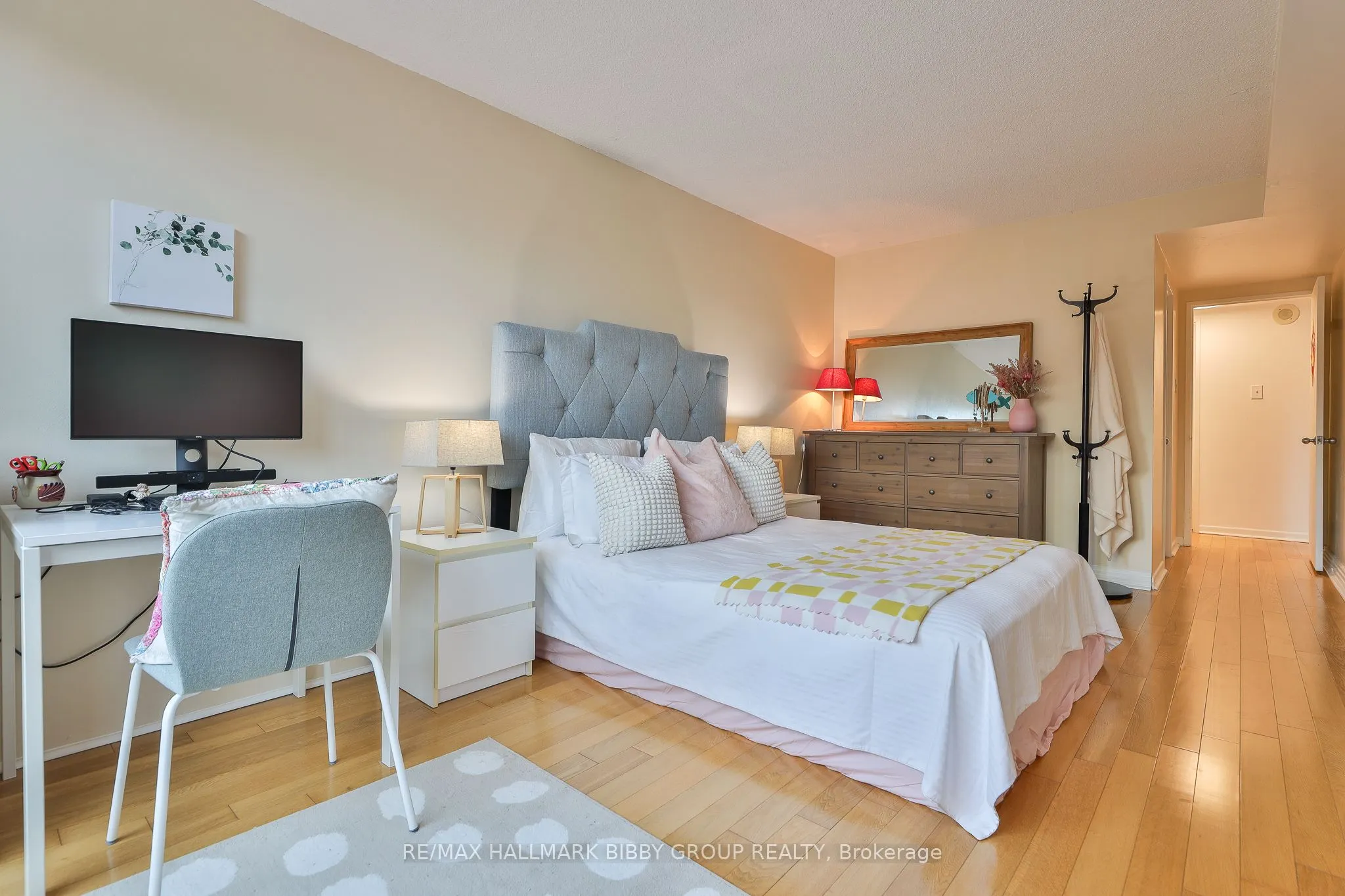 95 Prince Arthur Avenue, #311