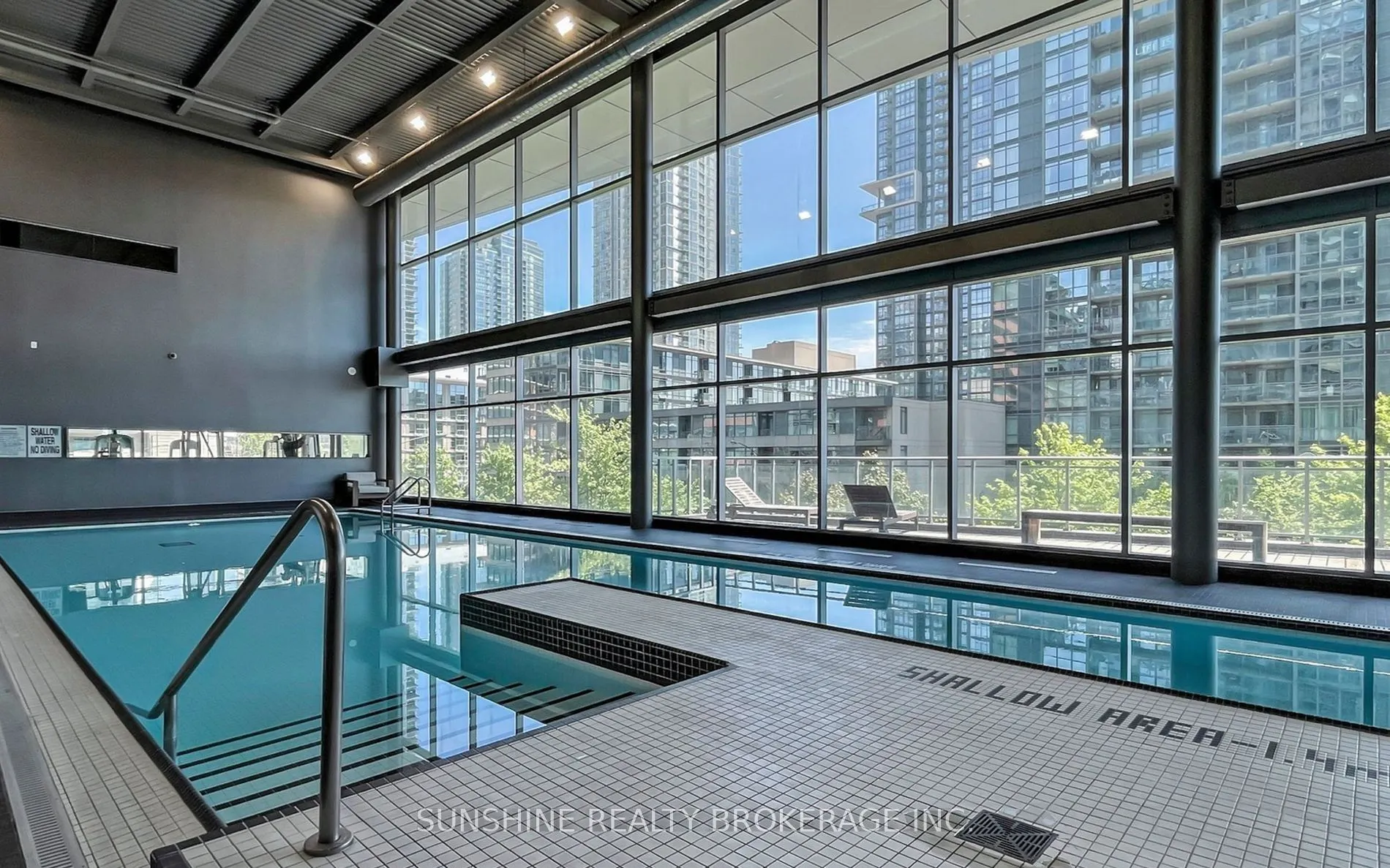 25 Telegram Mews, #4711