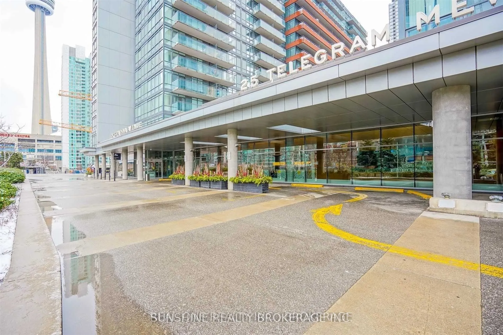 25 Telegram Mews, #4711