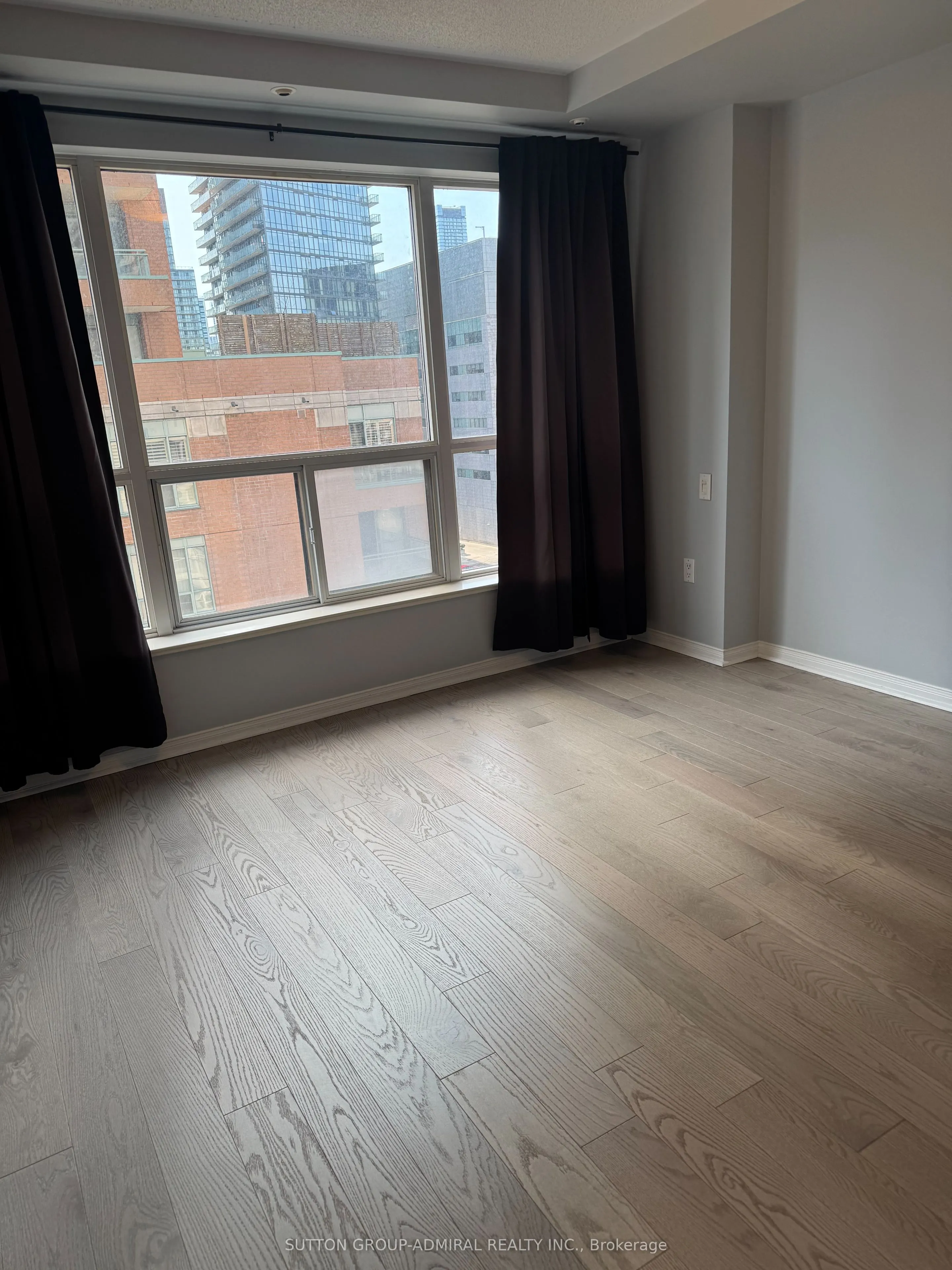 909 Bay Street #905