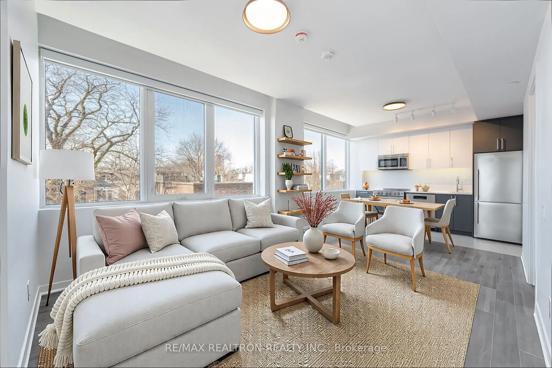 664 Spadina Avenue, #304