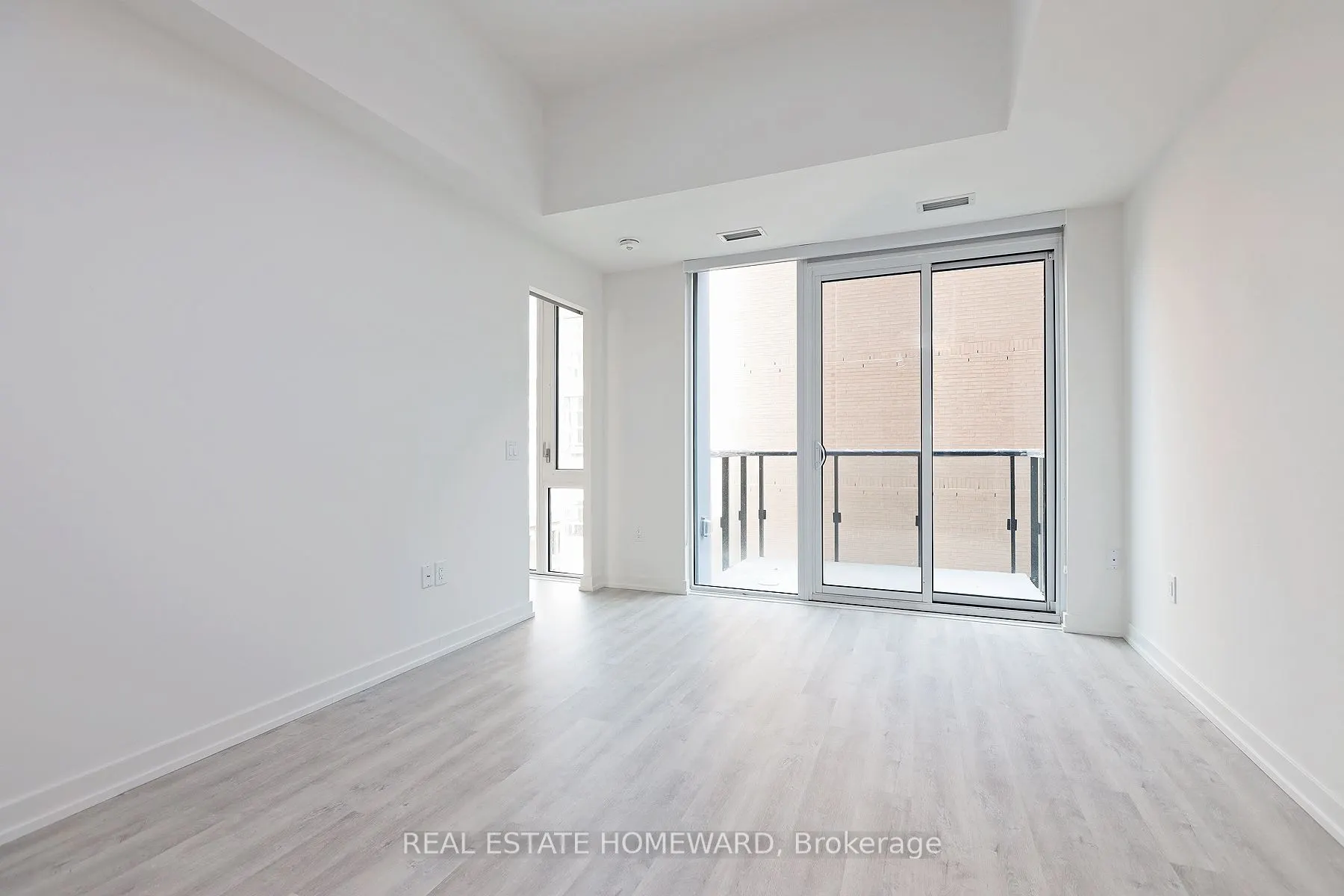 158 Front Street, #706