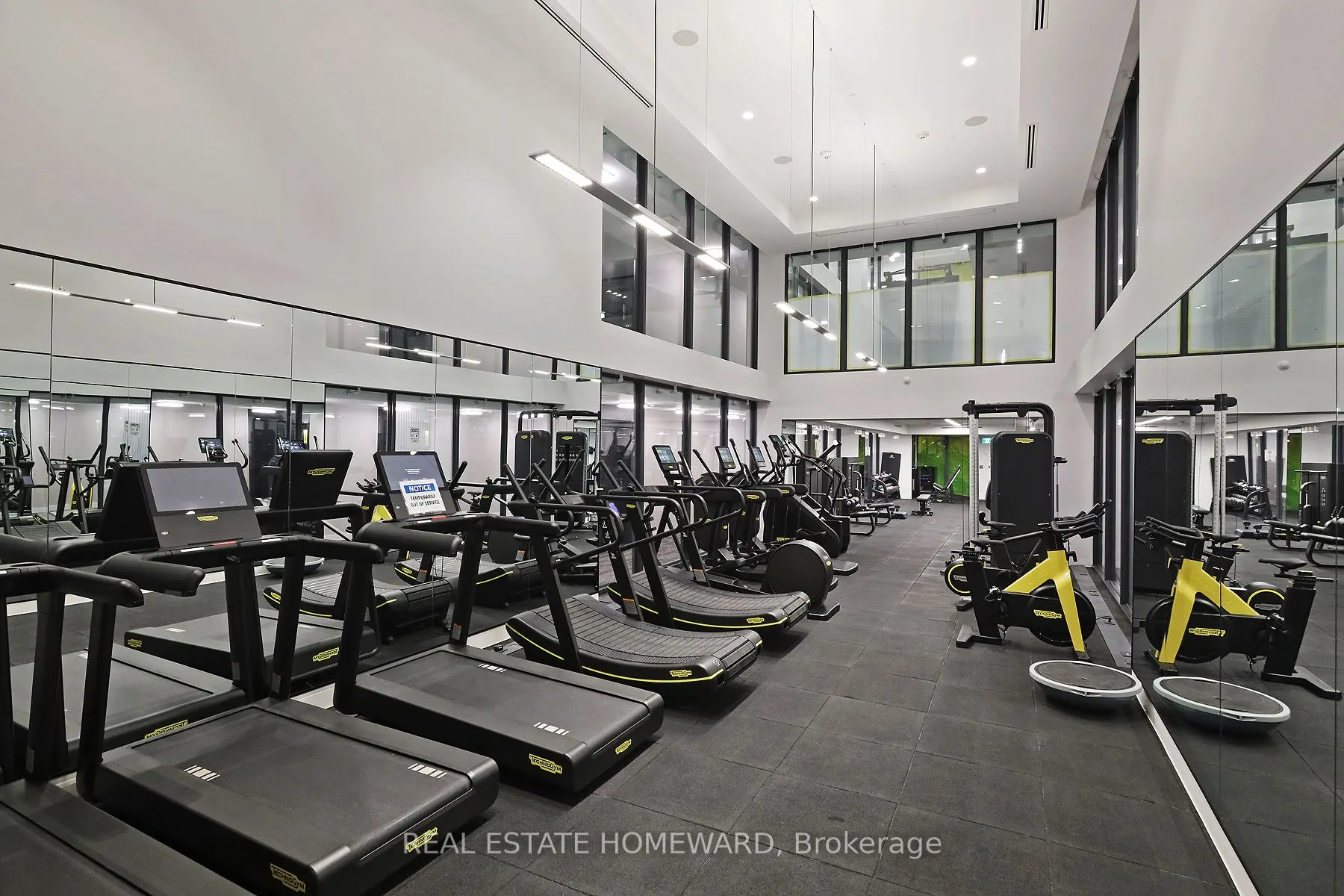 158 Front Street, #706