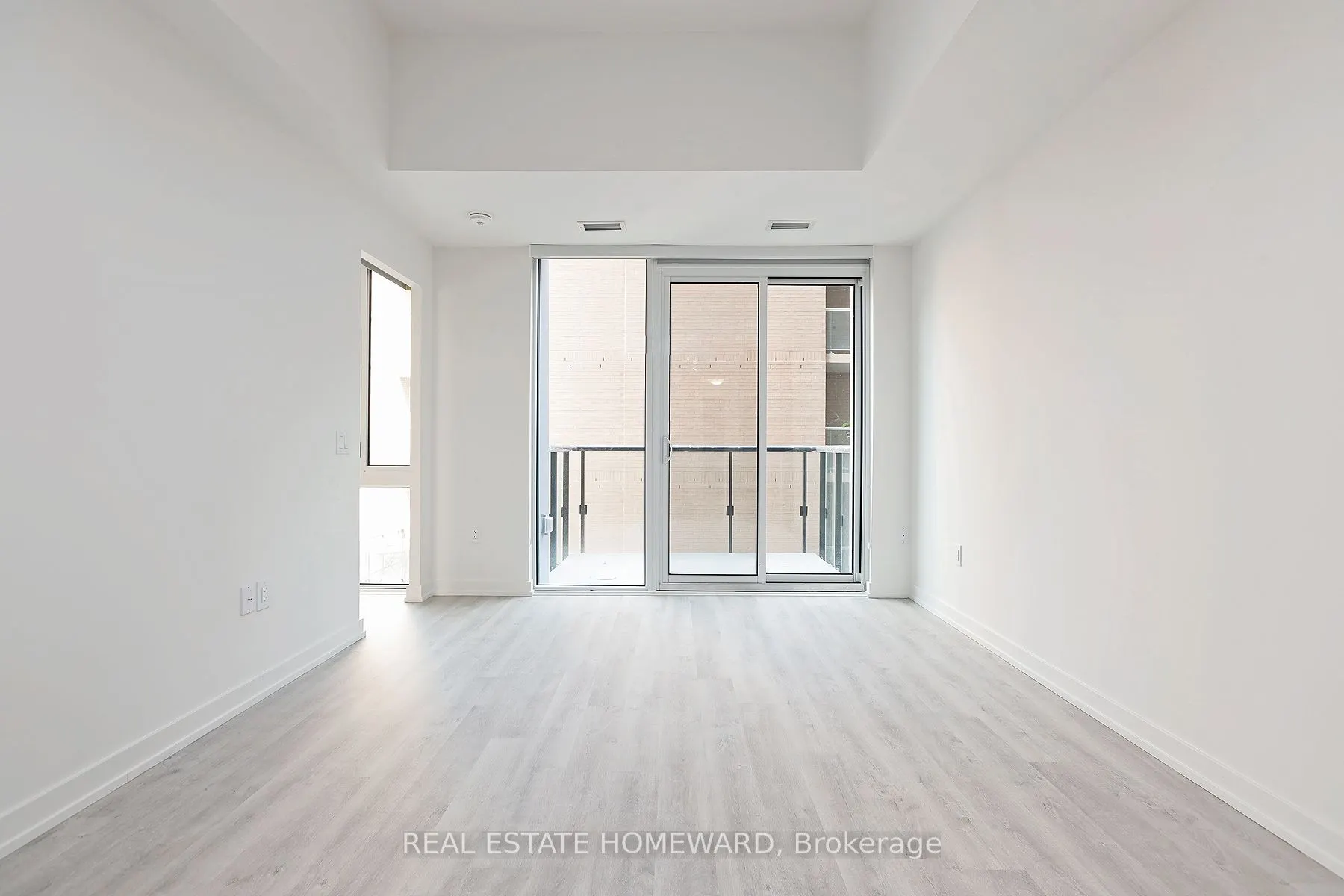 158 Front Street, #706