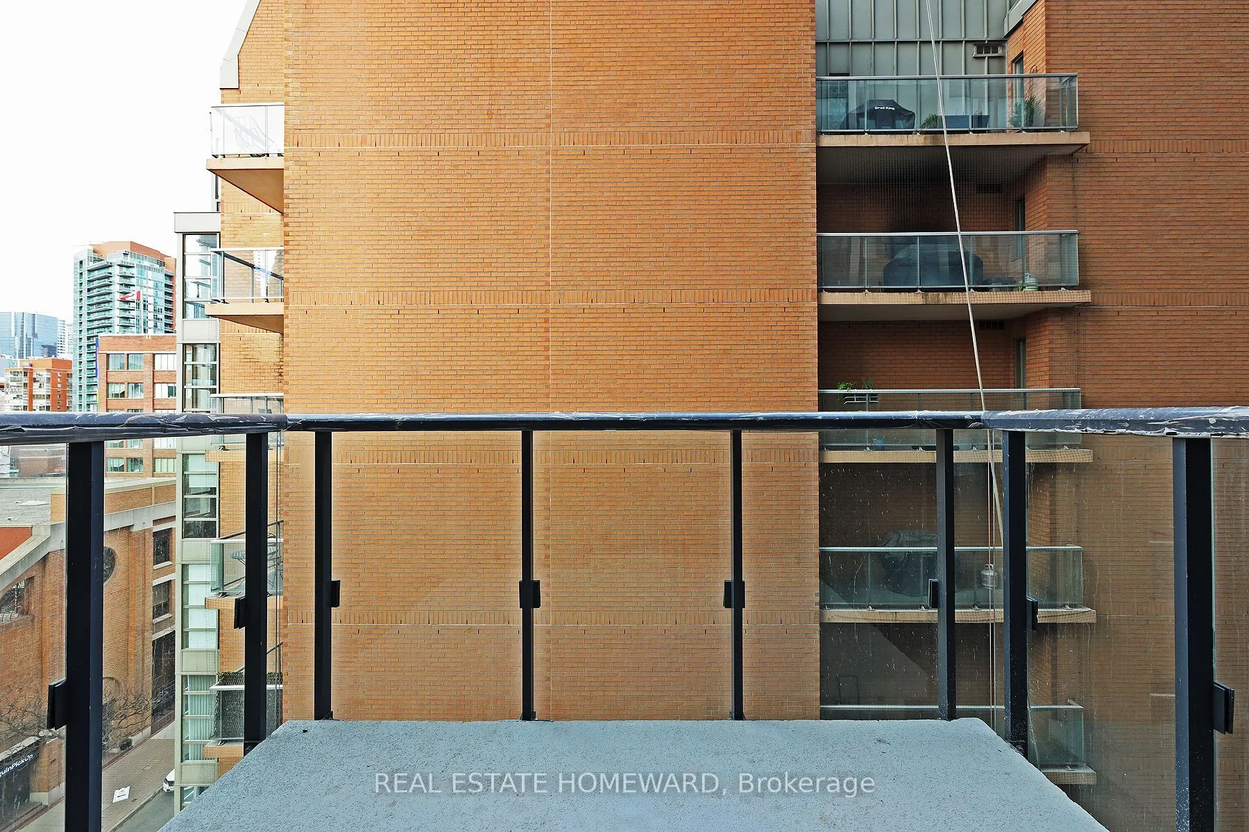 158 Front Street, #706