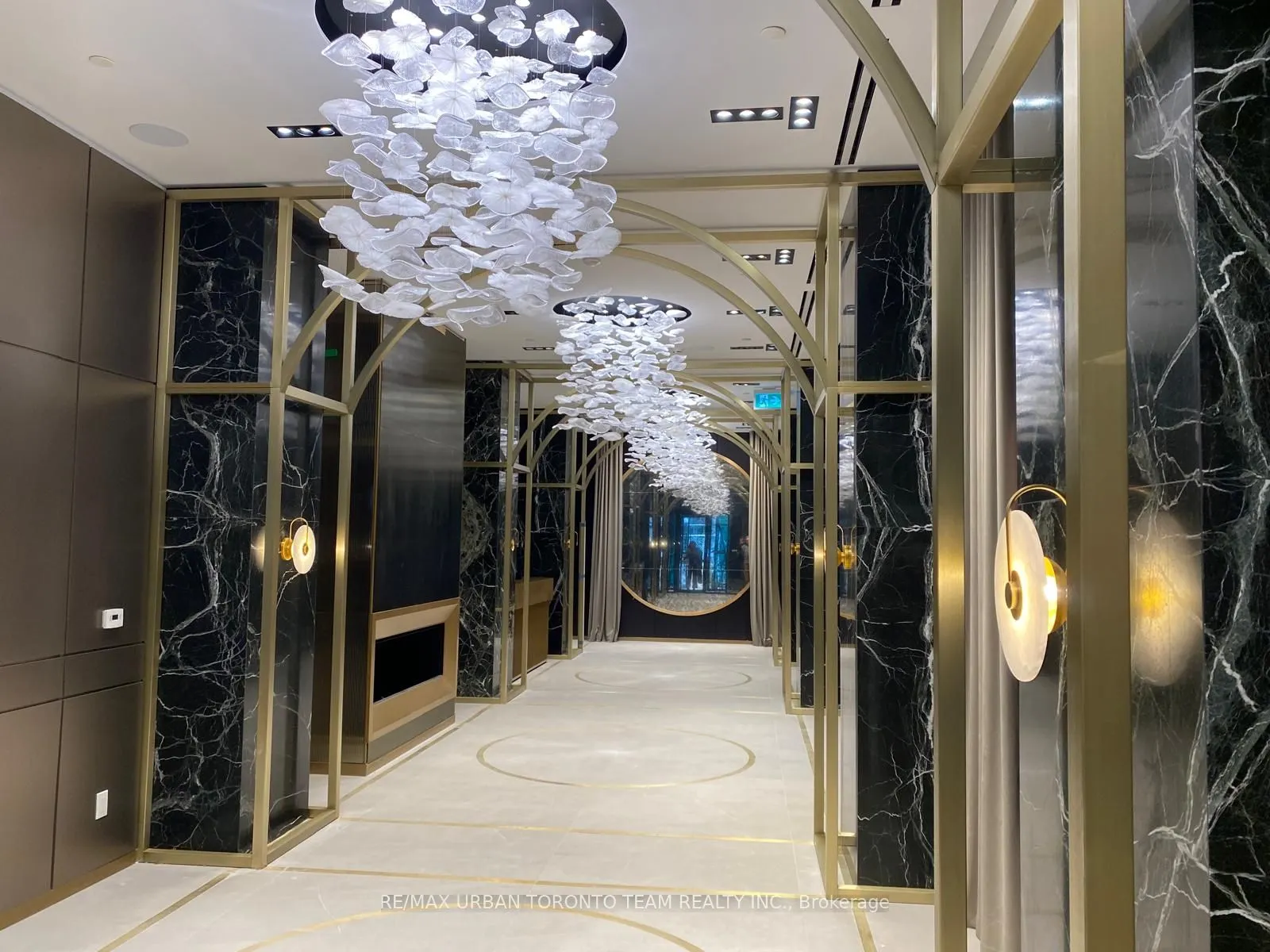 771 Yonge Street, #1202