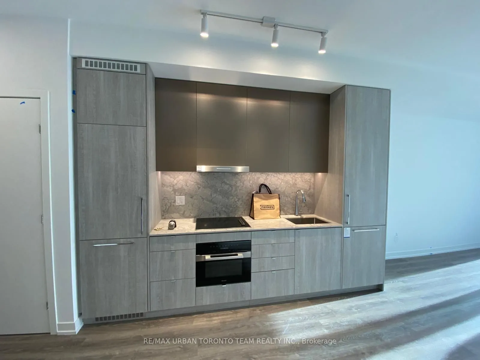 771 Yonge Street, #1202