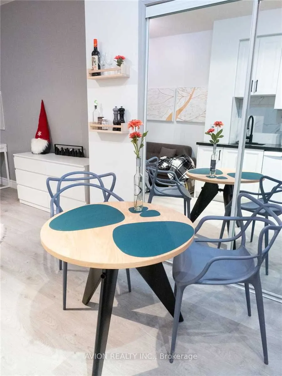 555 Yonge Street, #205