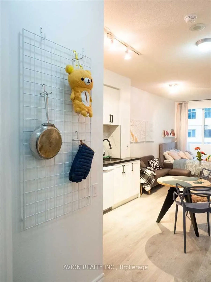 555 Yonge Street, #205