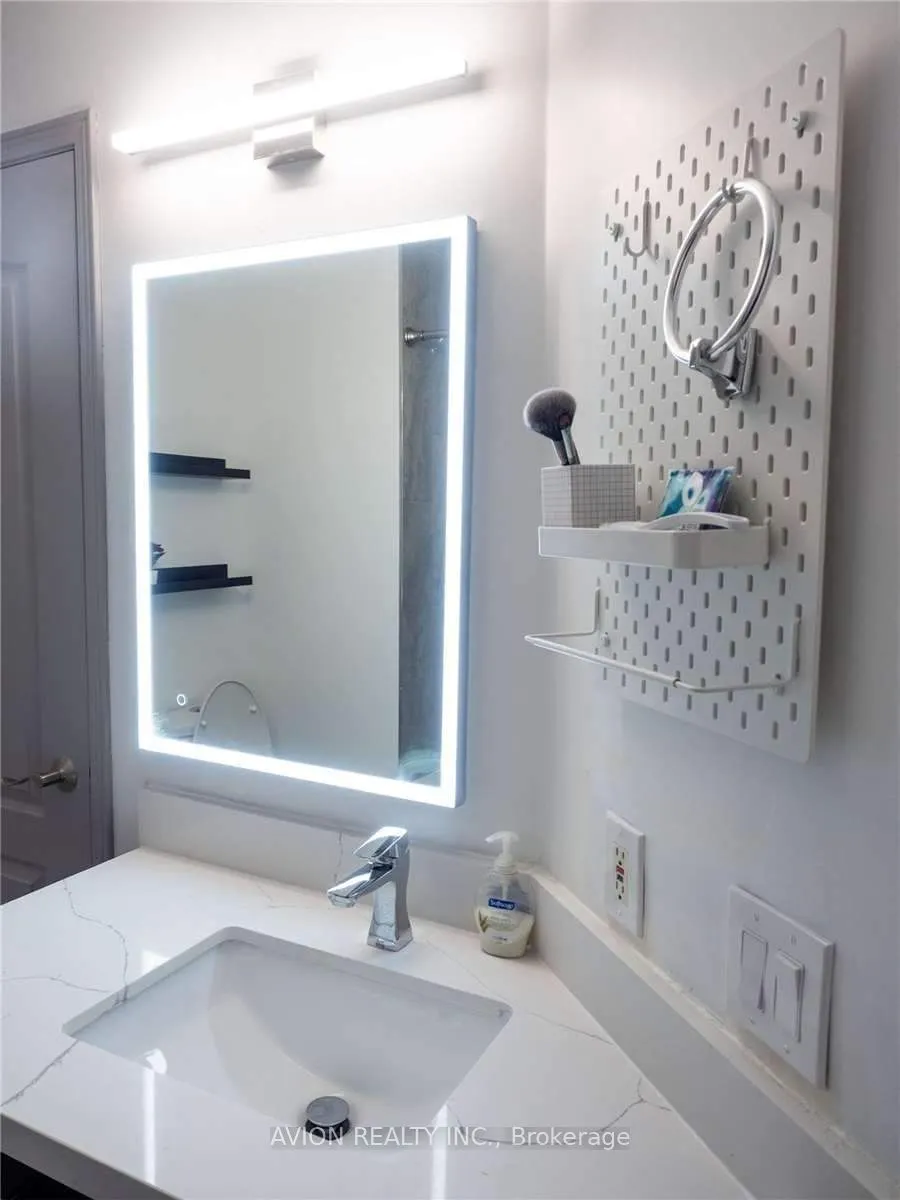555 Yonge Street, #205
