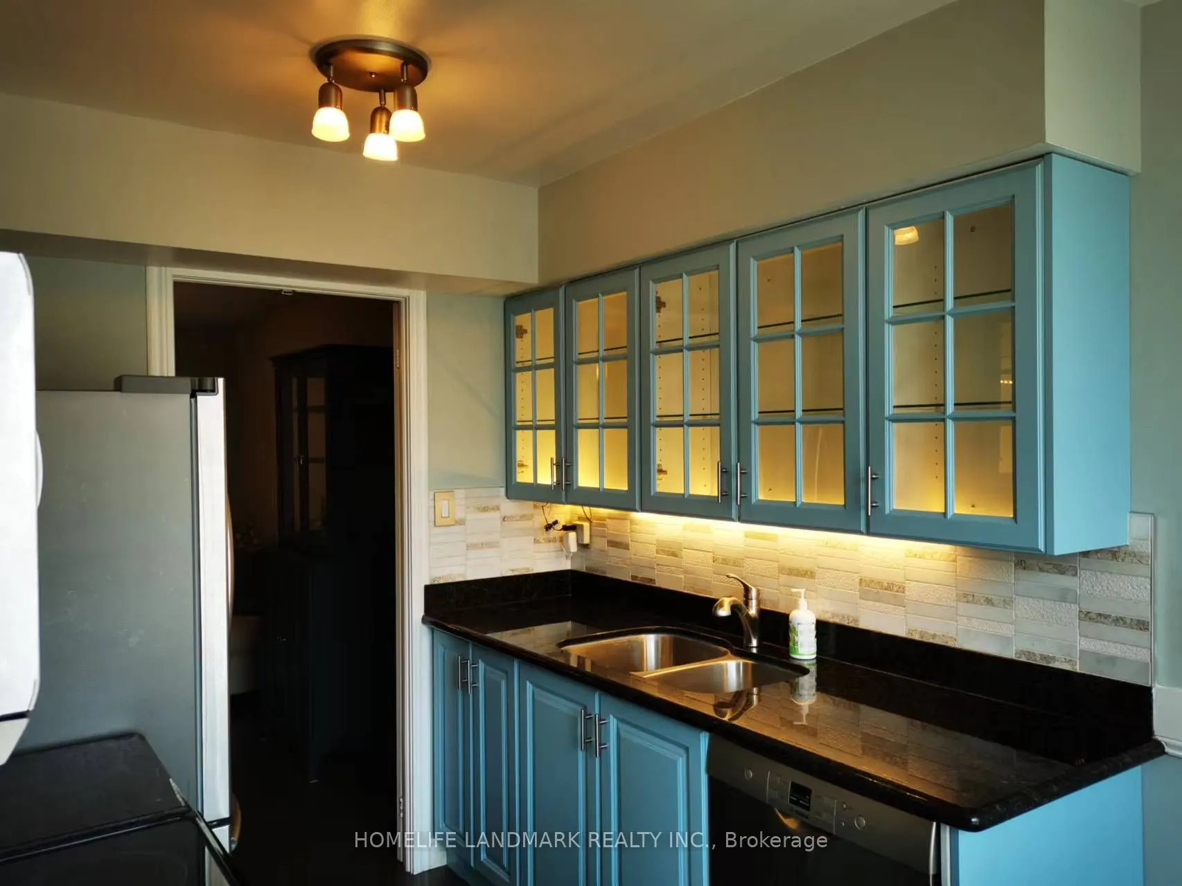 633 Bay Street, #1907