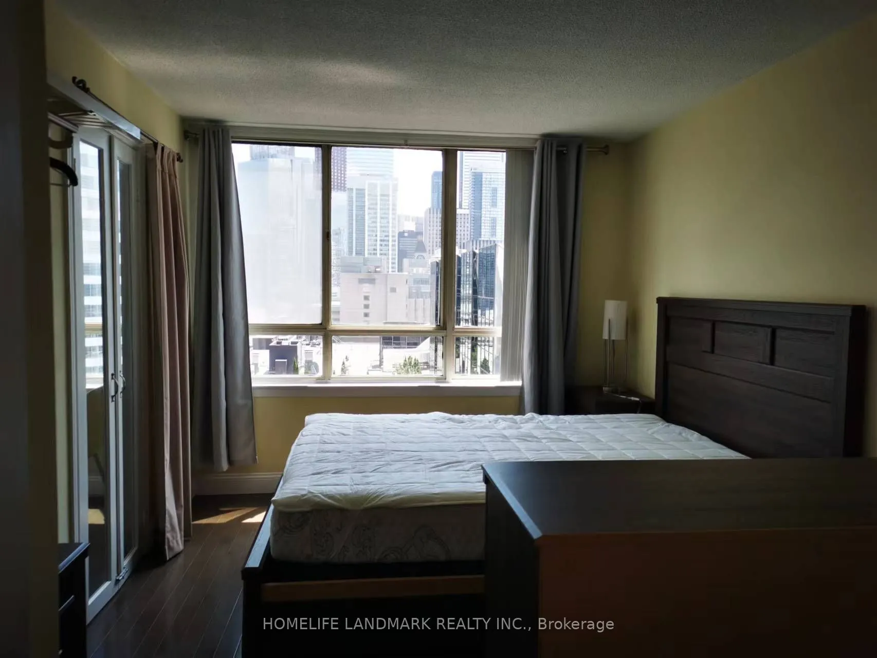 633 Bay Street, #1907