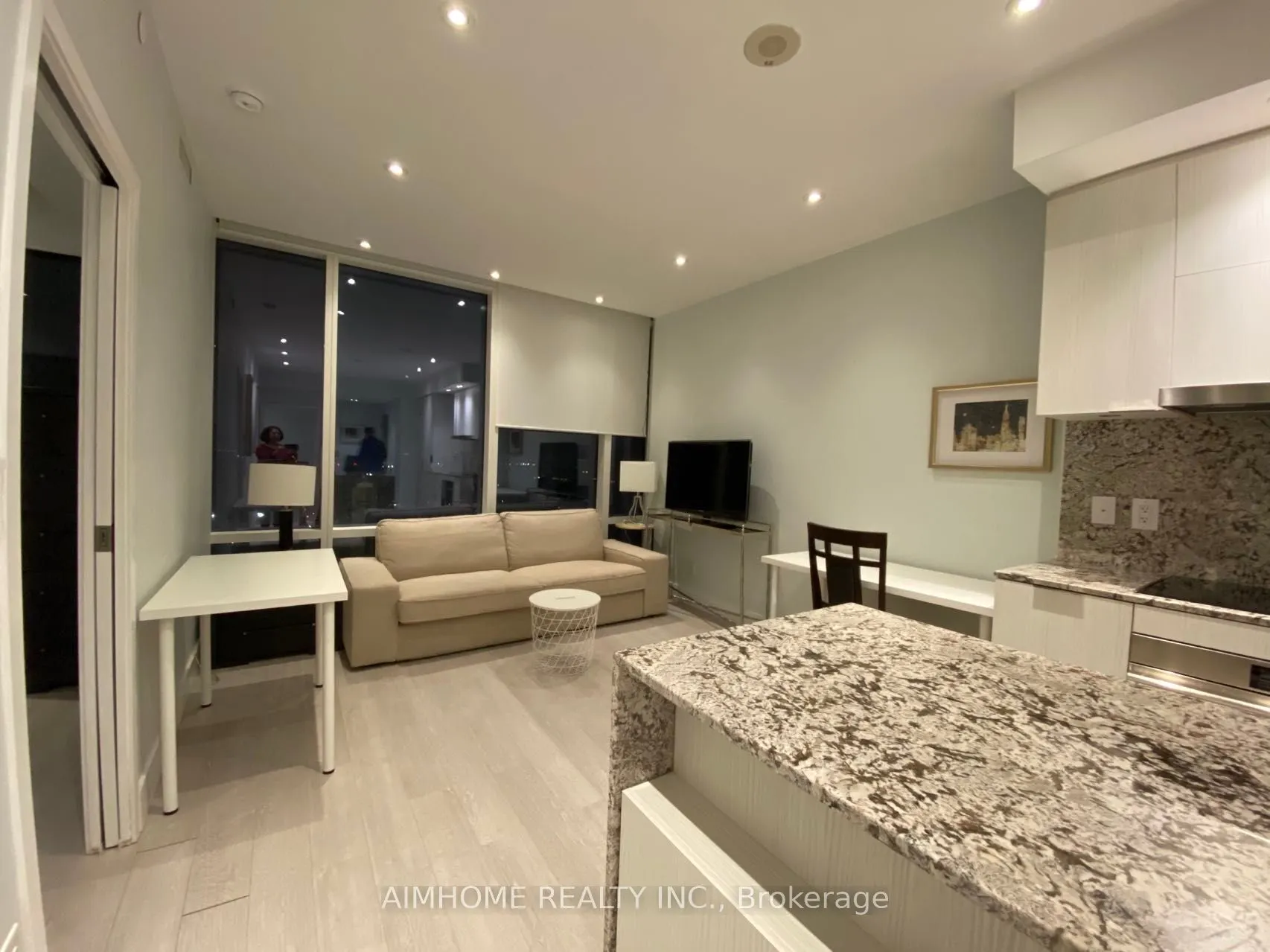 1 Bloor Street E #4009