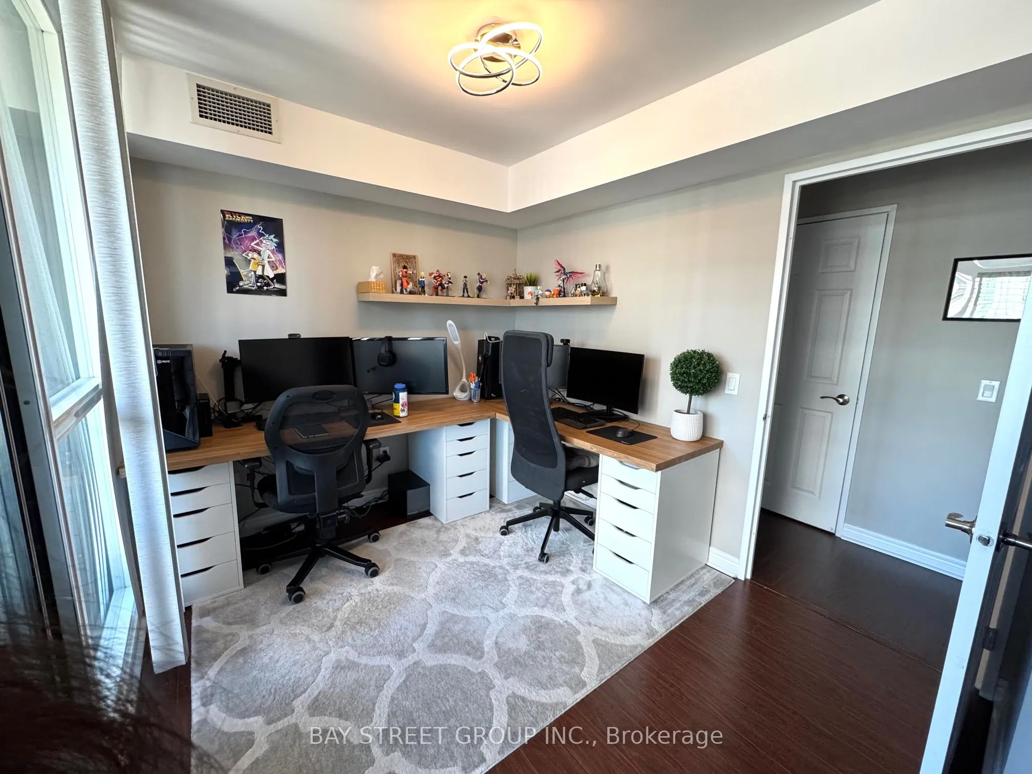 18 Parkview Avenue, #1203