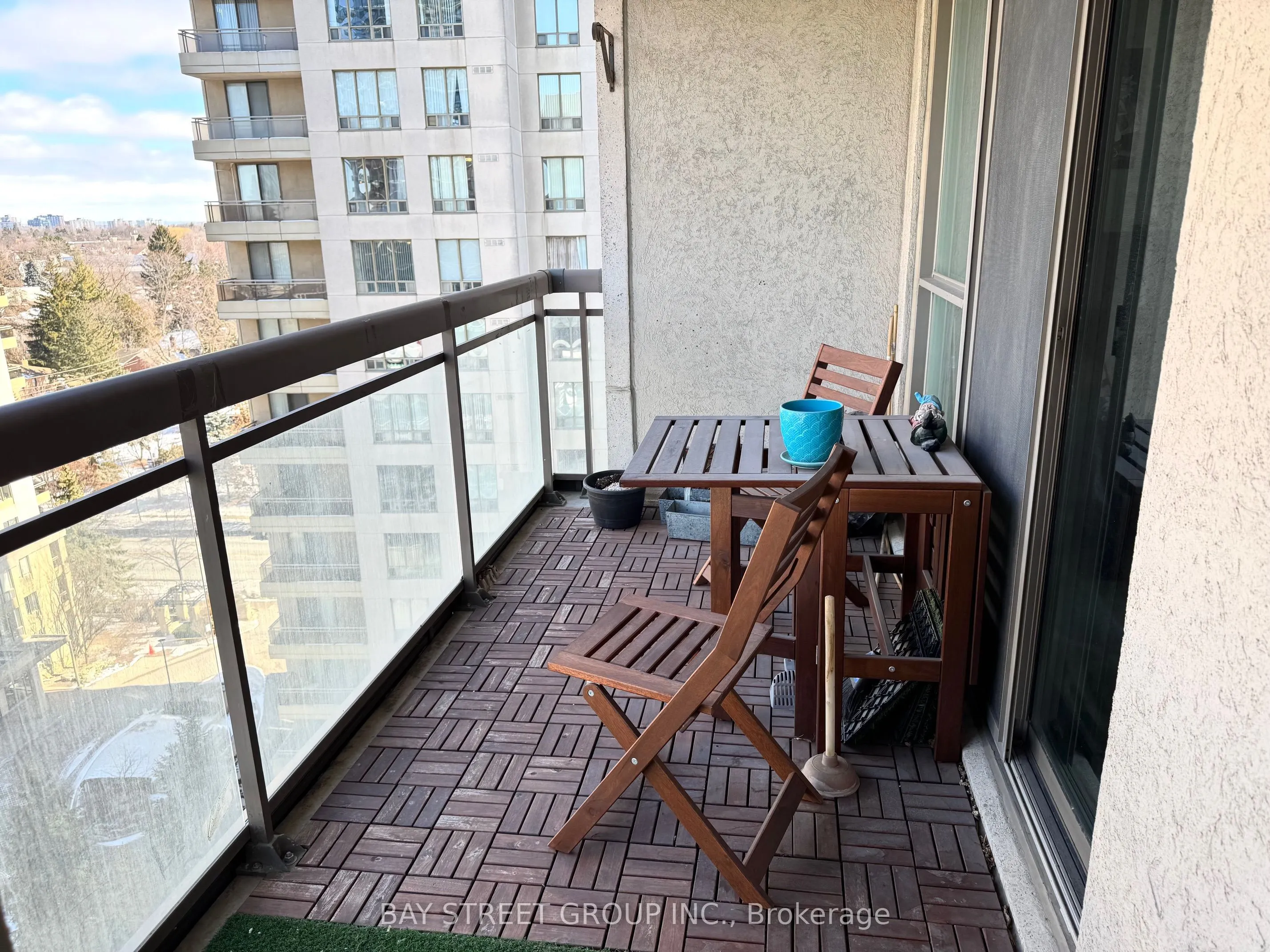 18 Parkview Avenue, #1203