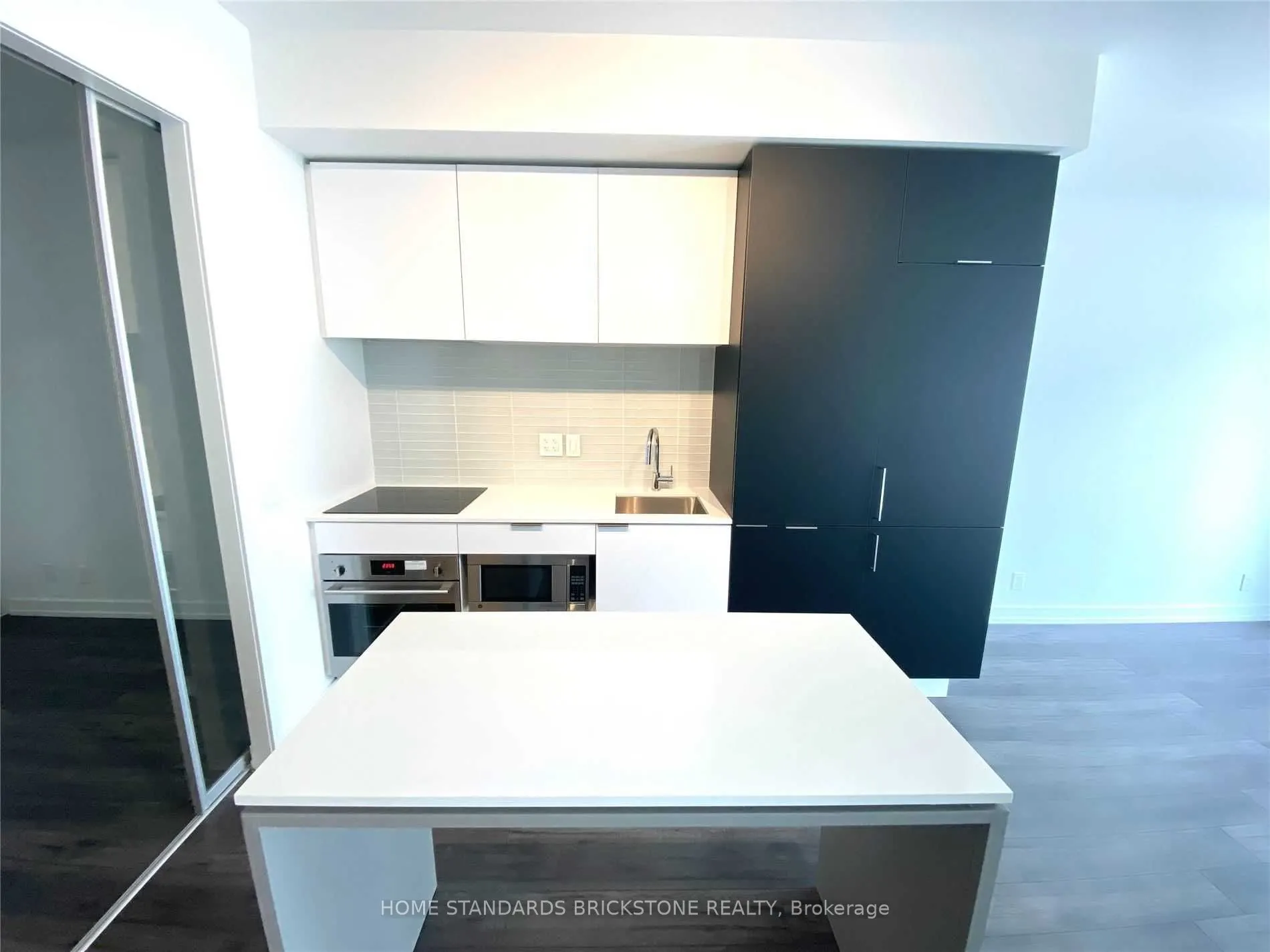 33 Helendale Avenue, #1308