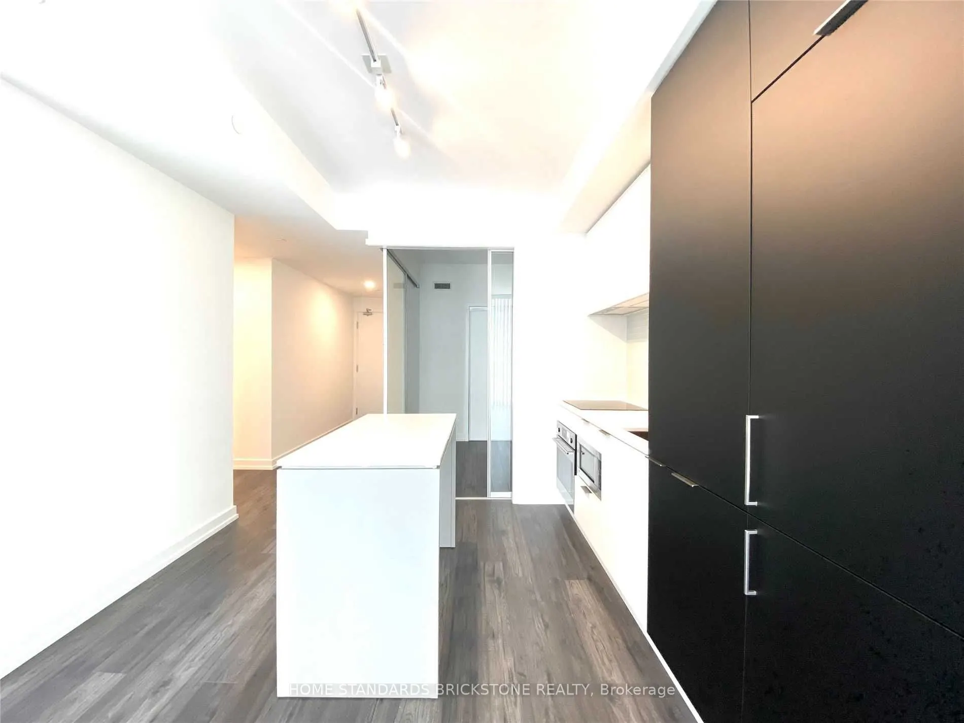 33 Helendale Avenue, #1308