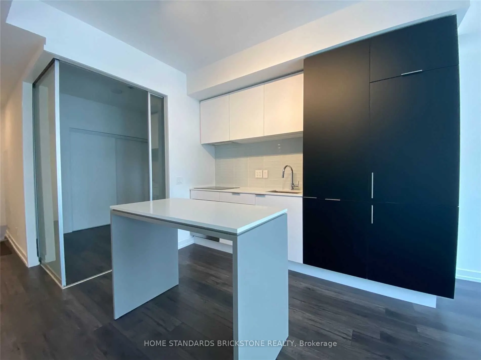 33 Helendale Avenue, #1308