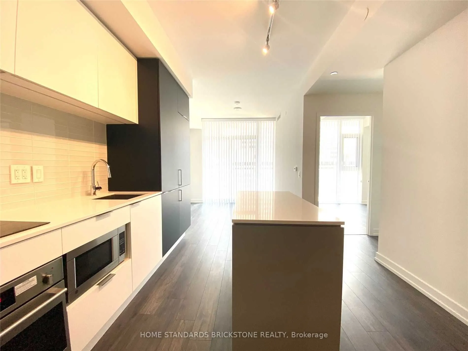 33 Helendale Avenue, #1308