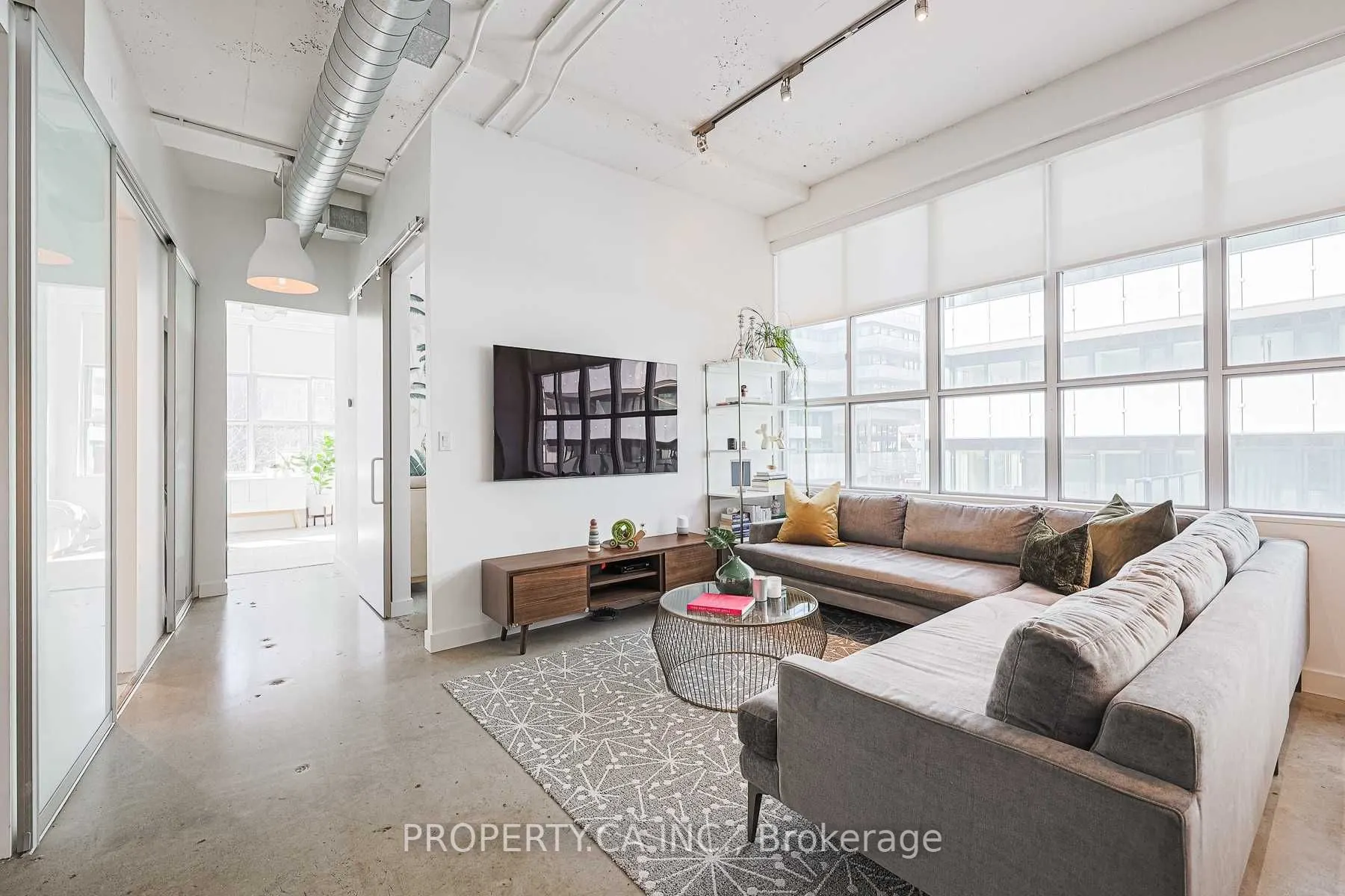 188 Eglinton Avenue E, #306
