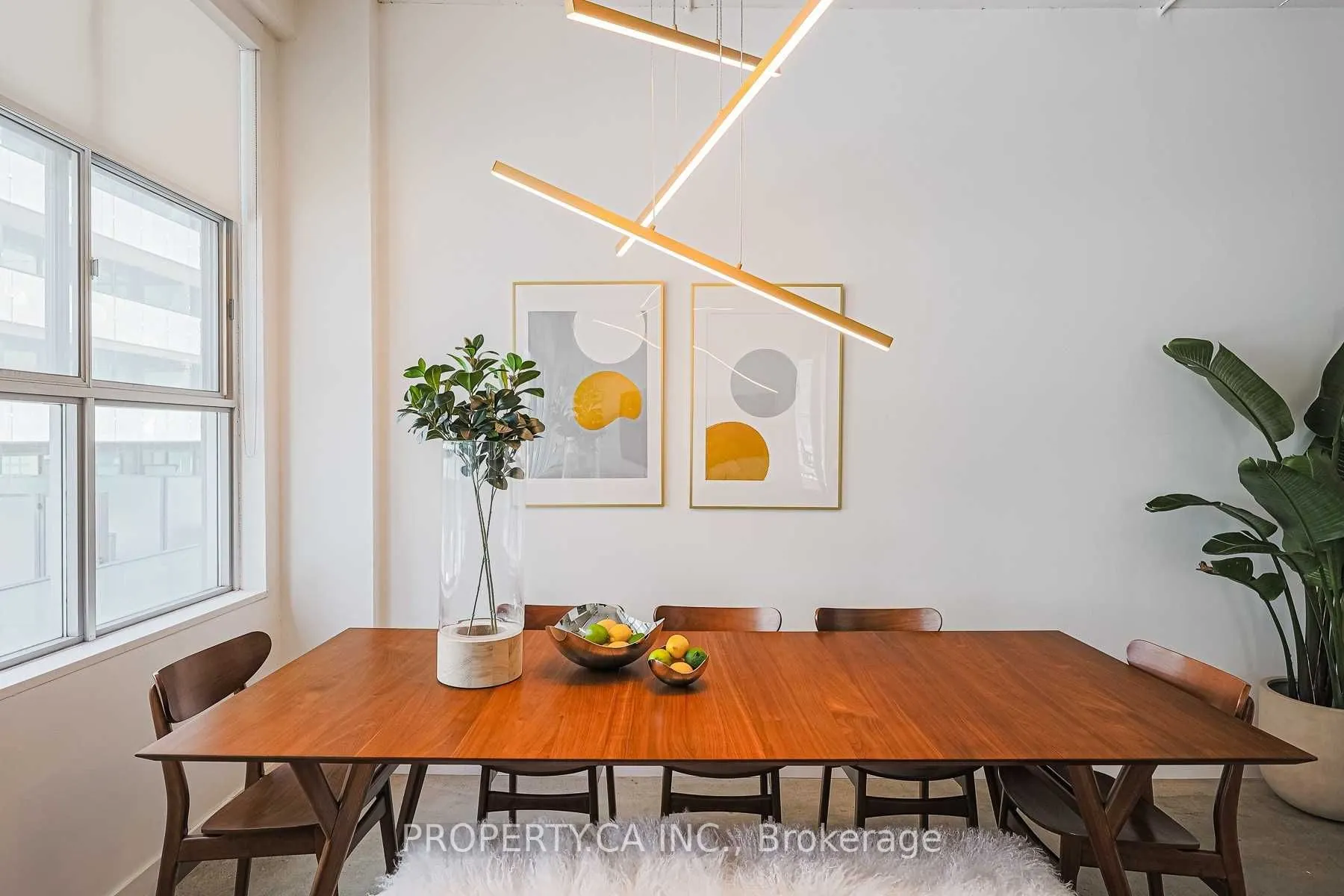 188 Eglinton Avenue E, #306