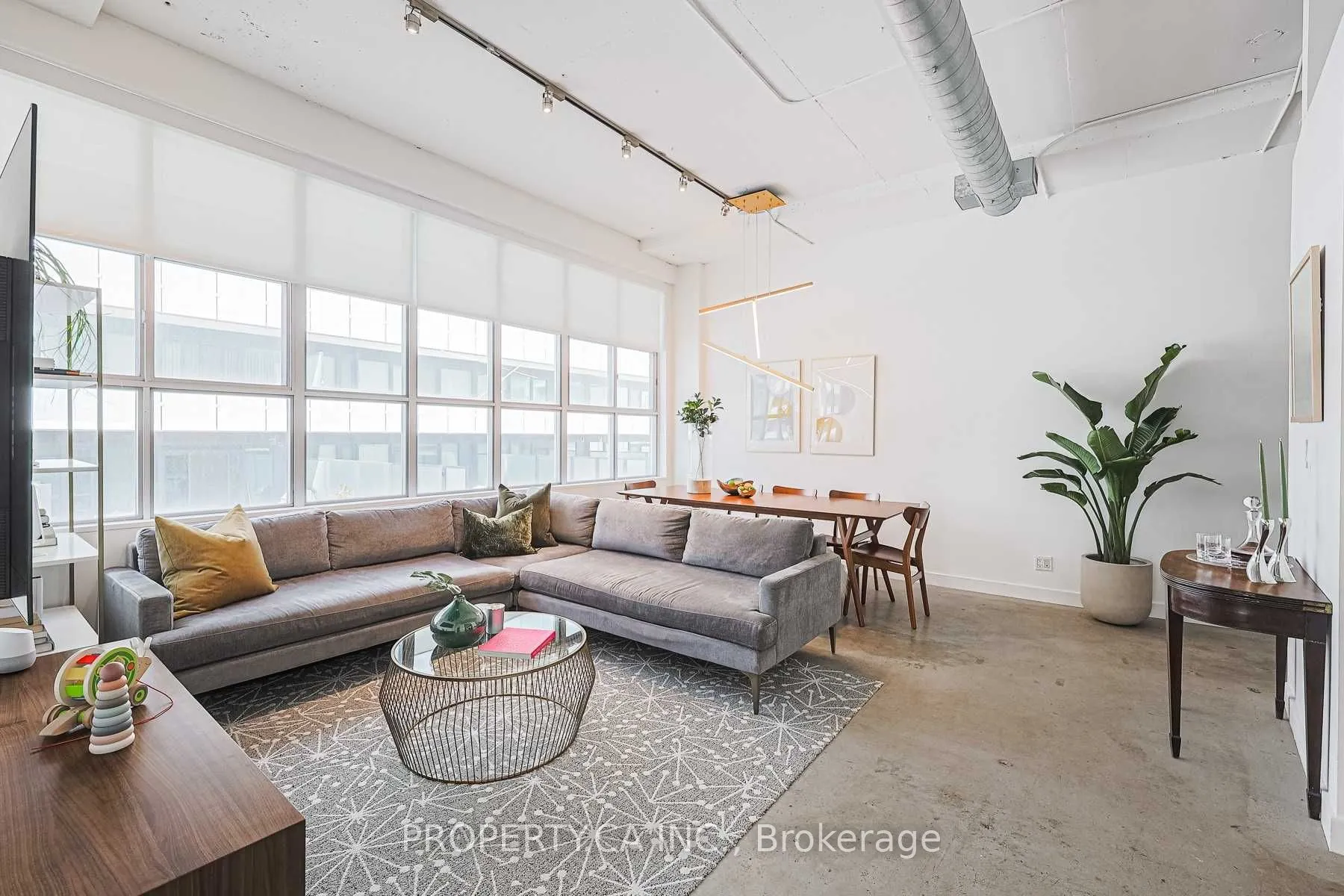 188 Eglinton Avenue E, #306