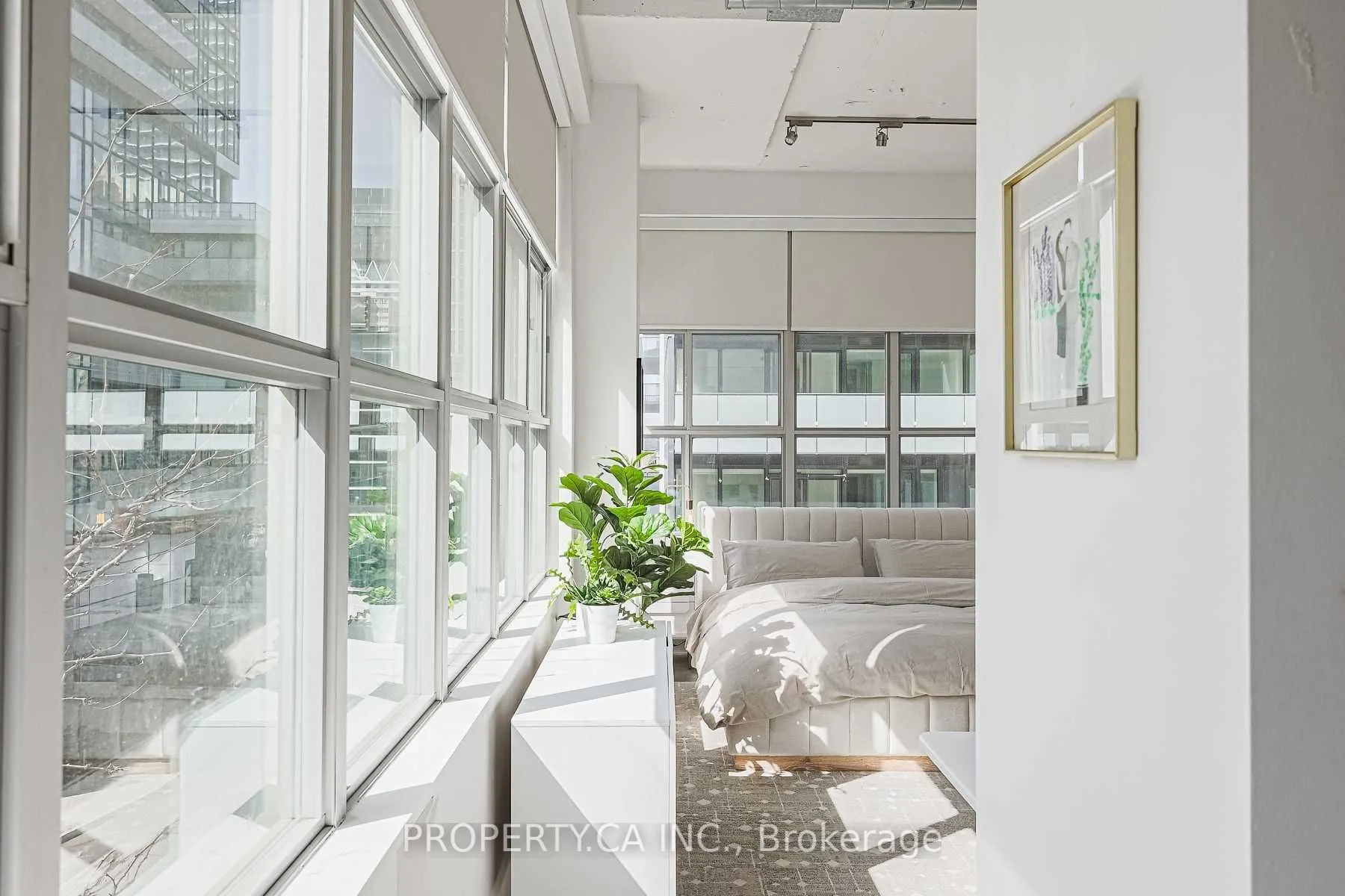 188 Eglinton Avenue E, #306