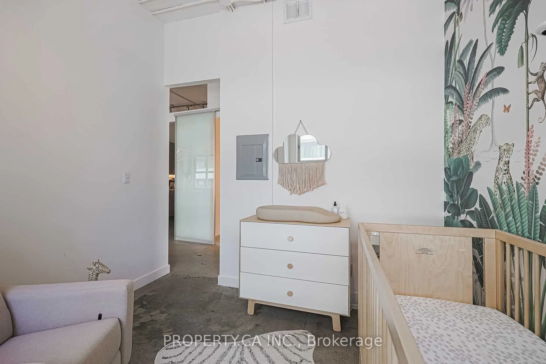 188 Eglinton Avenue E, #306