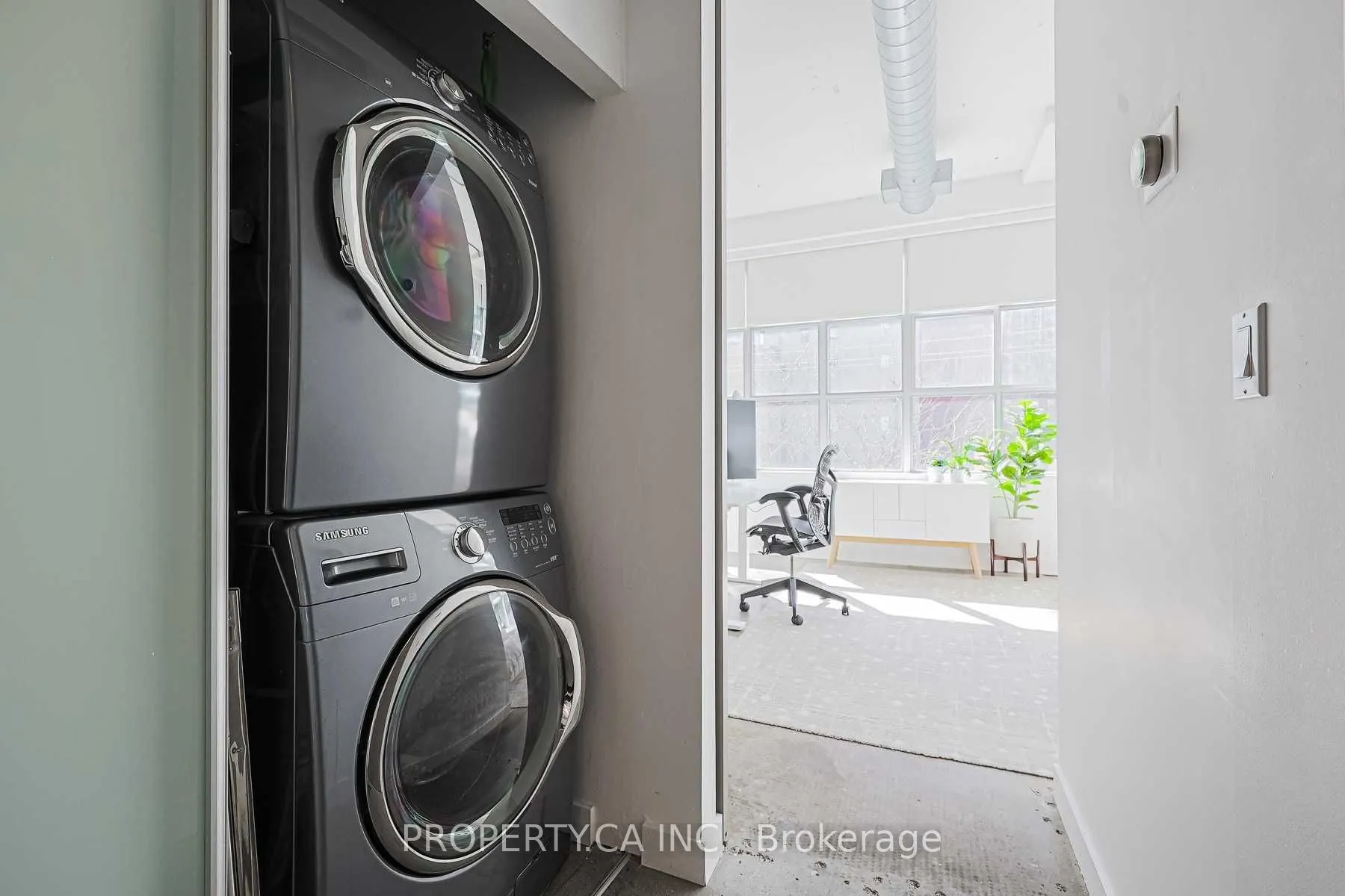 188 Eglinton Avenue E, #306