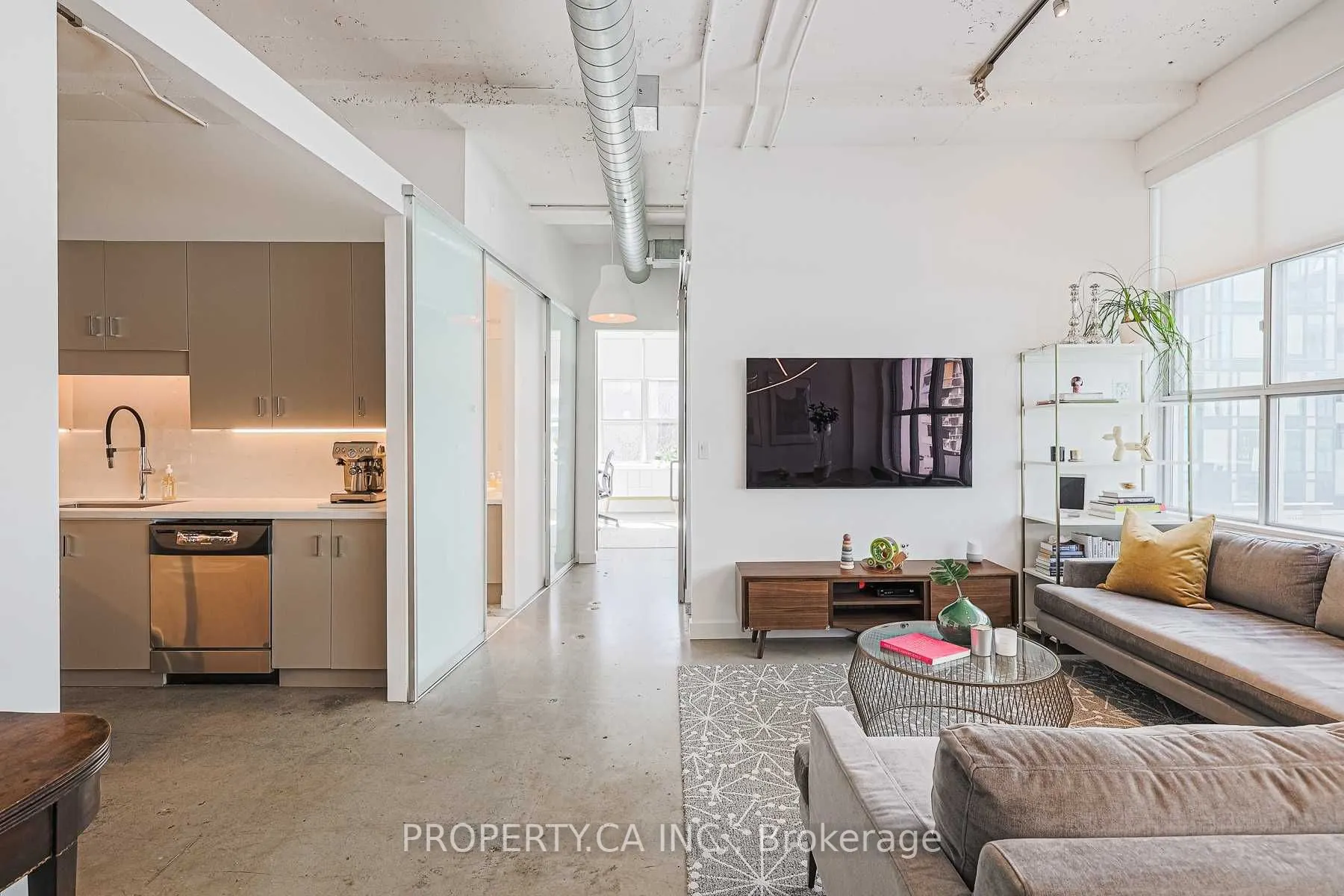 188 Eglinton Avenue E, #306