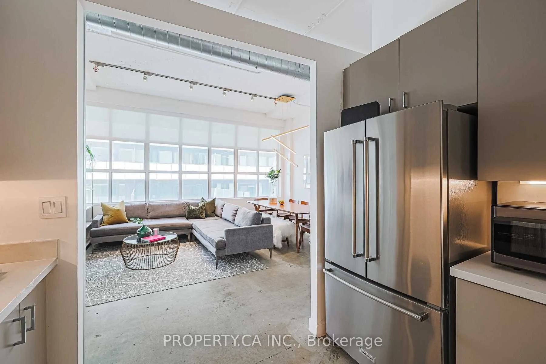 188 Eglinton Avenue E, #306