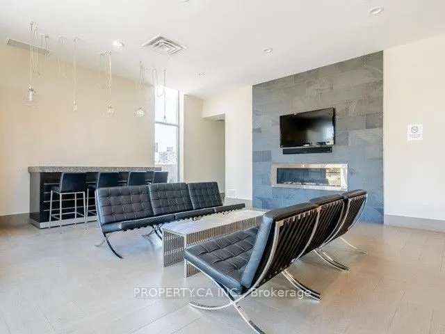 188 Eglinton Avenue E, #306