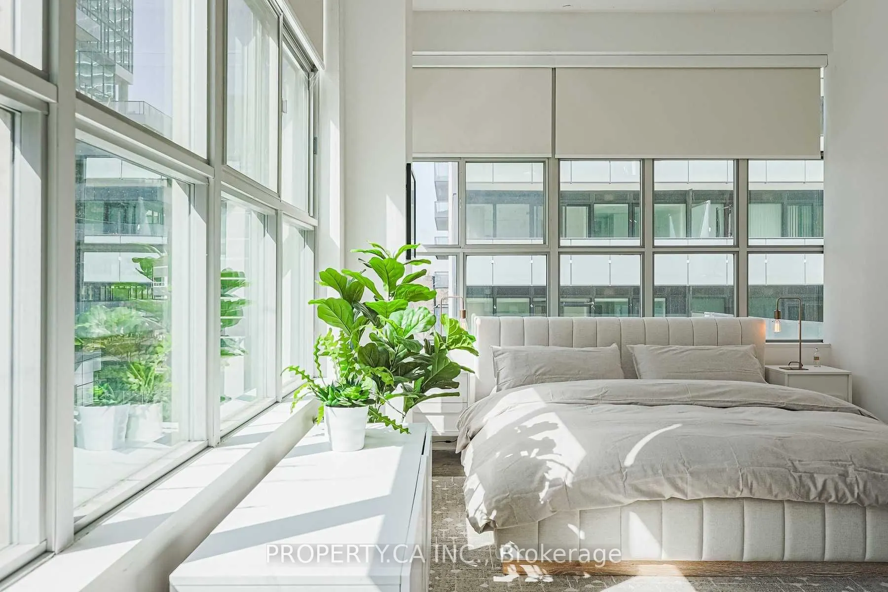 188 Eglinton Avenue E, #306