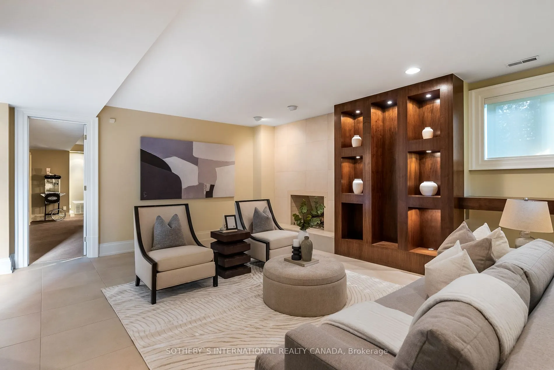 32 Arjay Crescent