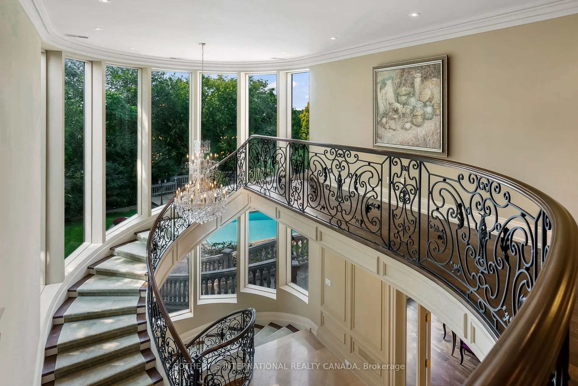 32 Arjay Crescent