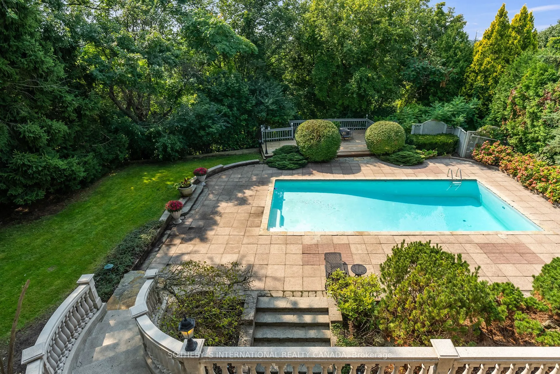 32 Arjay Crescent