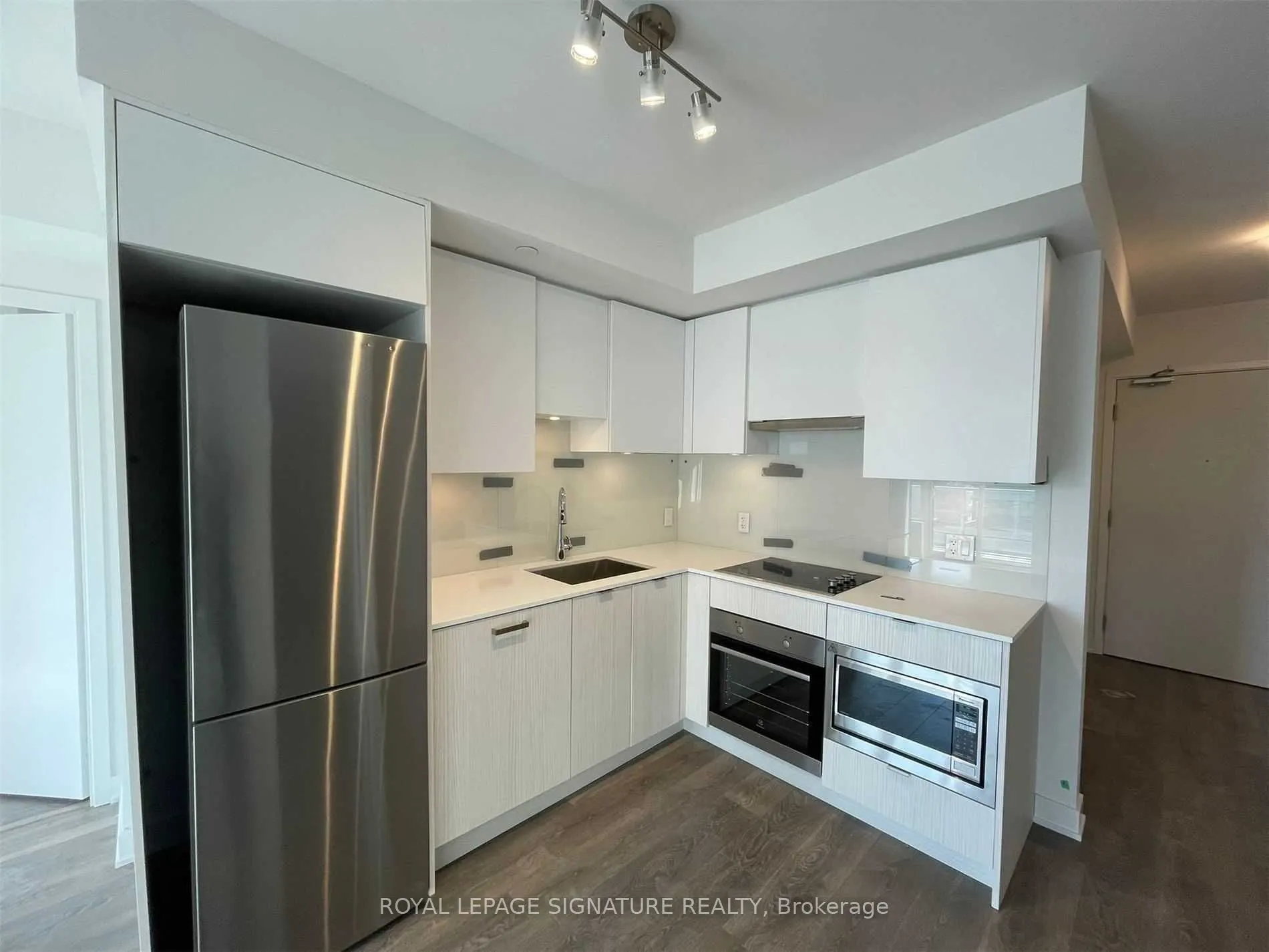 195 Redpath Avenue, #1006