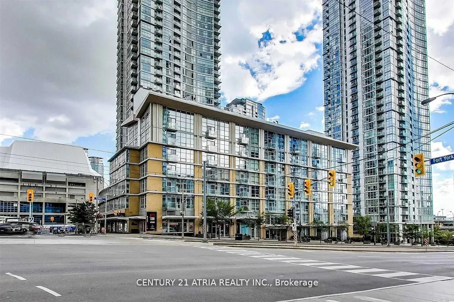 9 Spadina Avenue, #511
