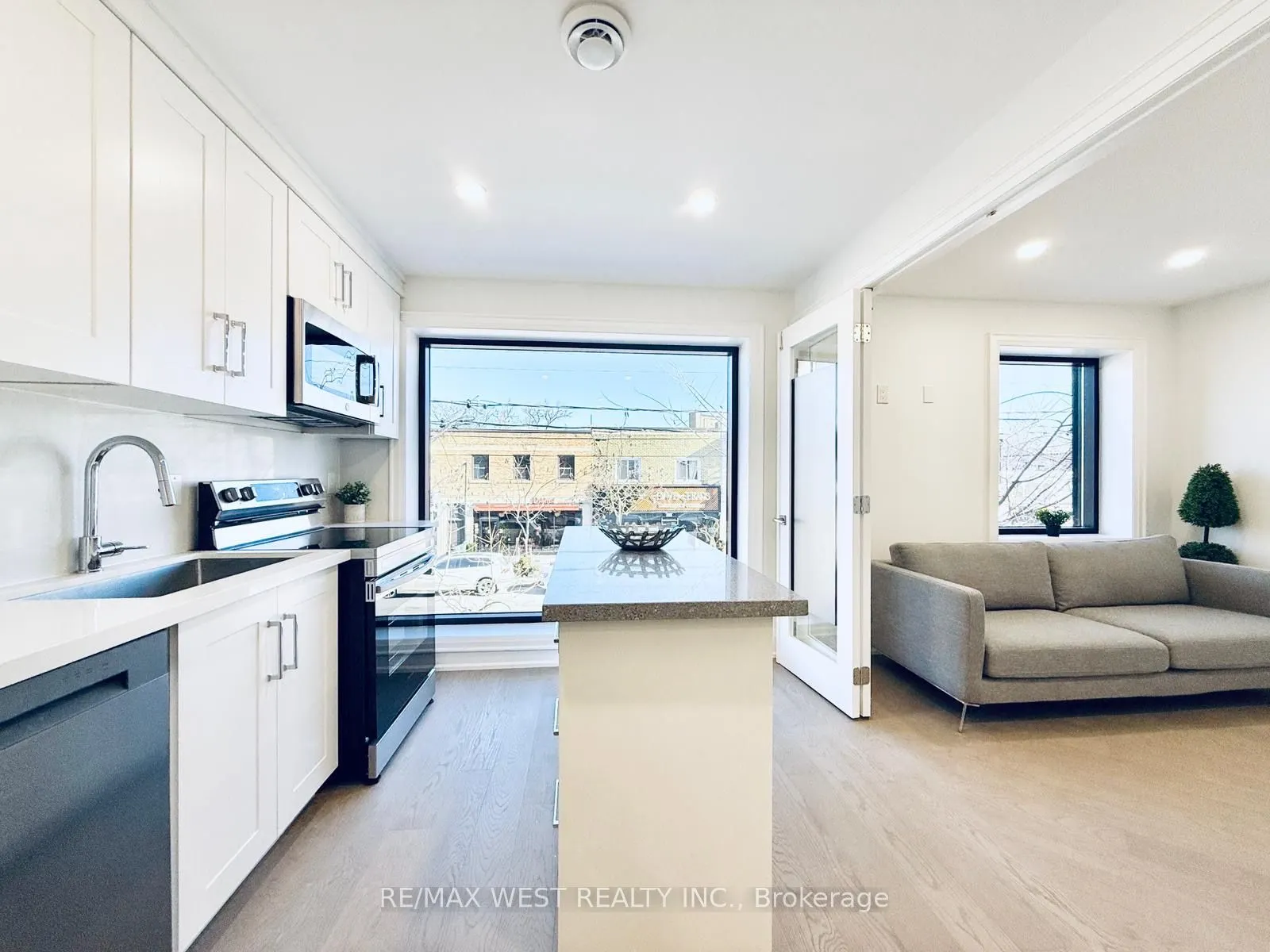 1618 Bayview Avenue, #1
