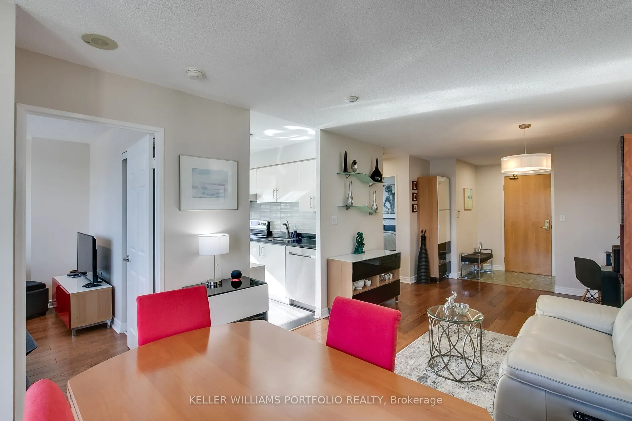 43 Eglinton Avenue E, #1009