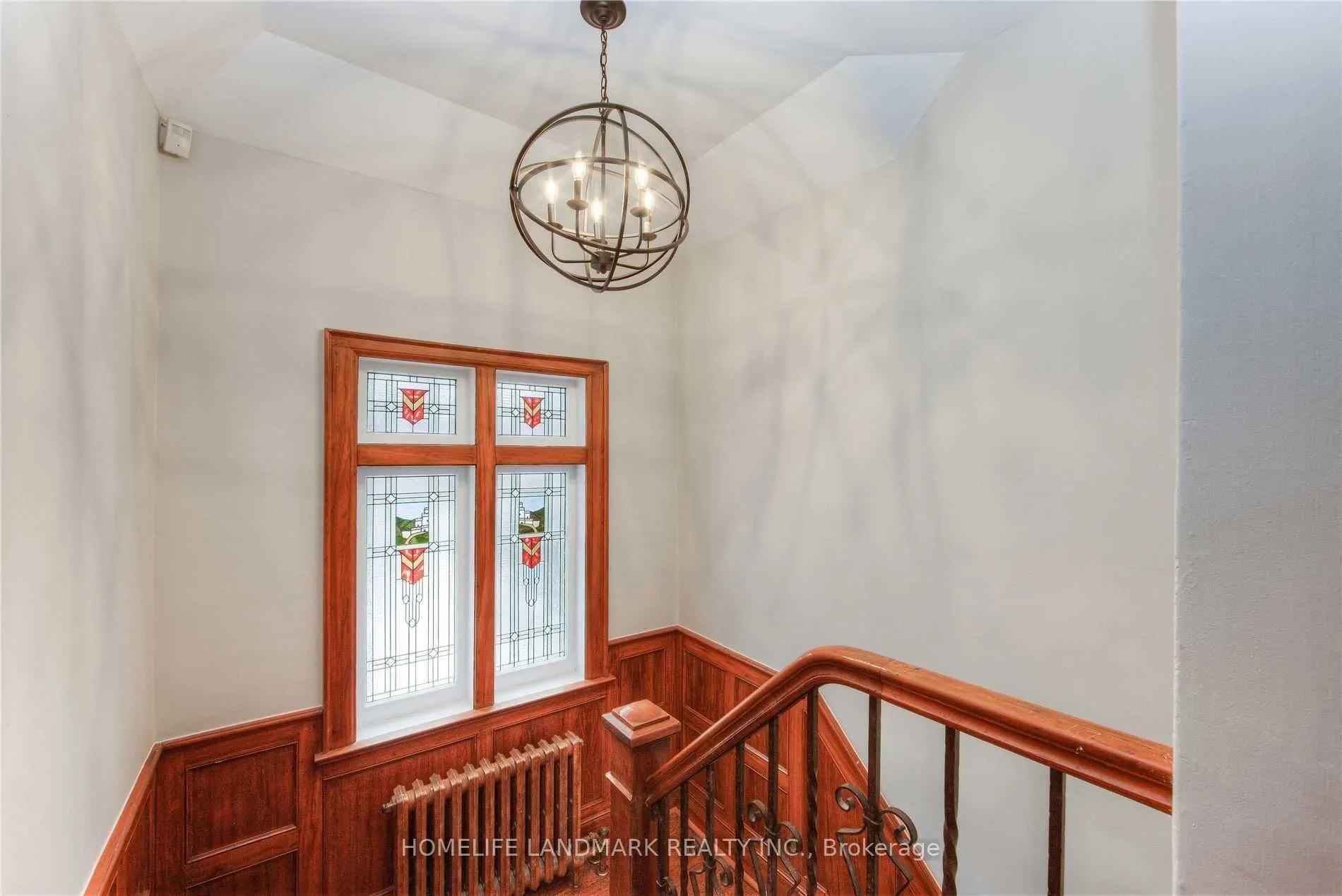 283 Chaplin Crescent