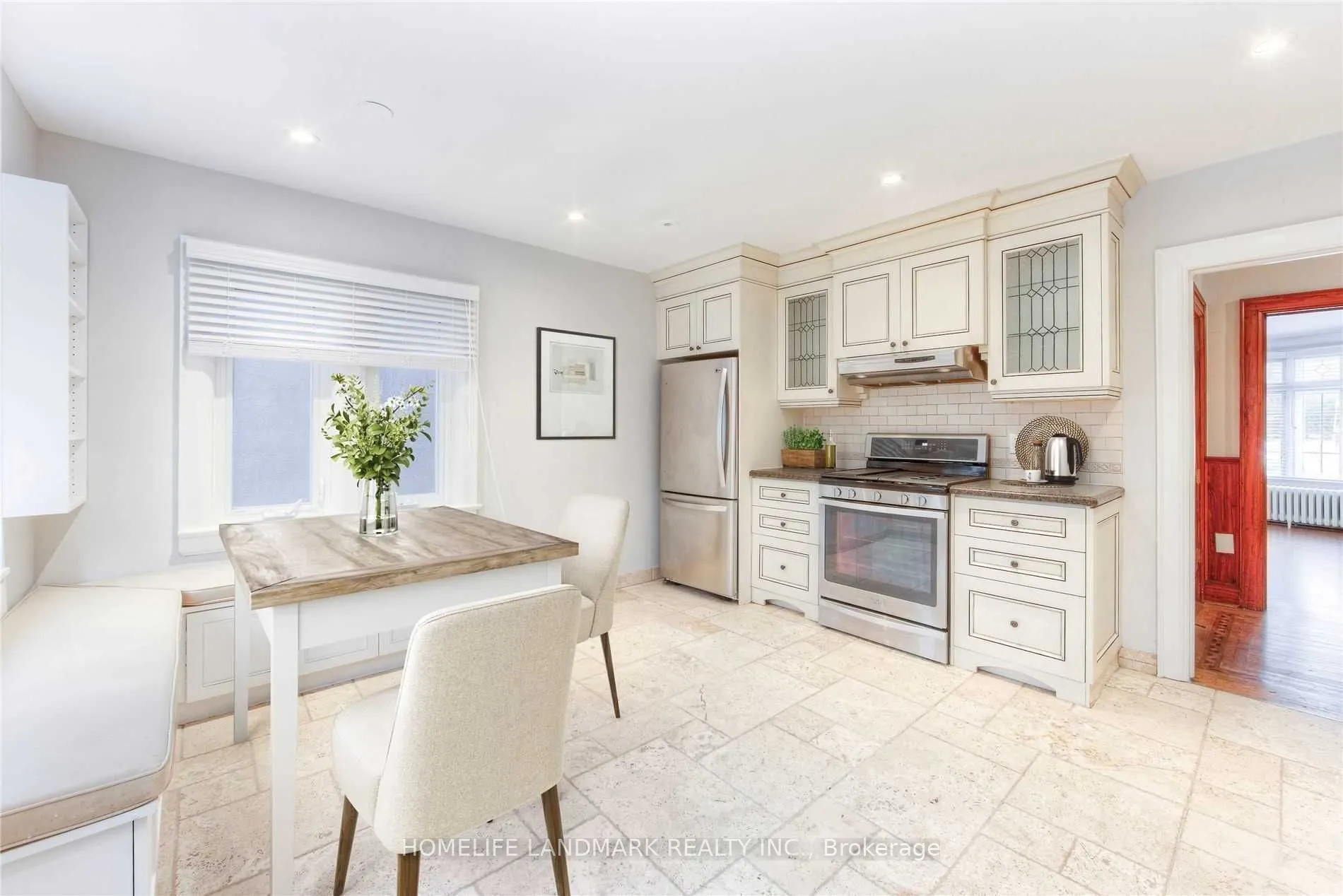 283 Chaplin Crescent