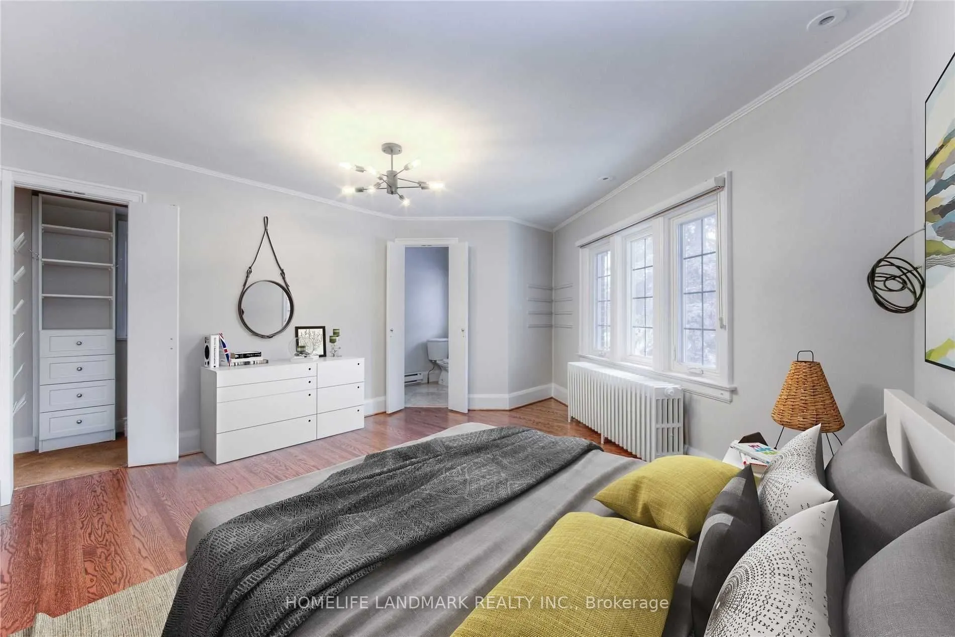 283 Chaplin Crescent