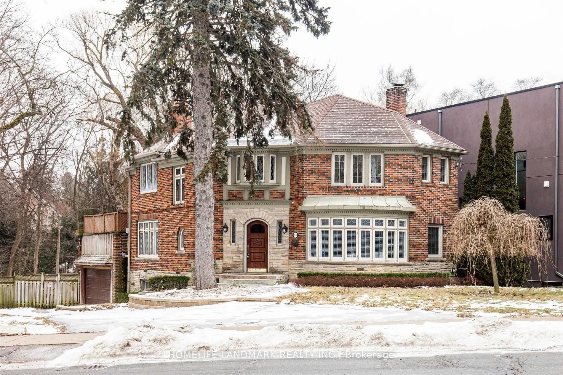 283 Chaplin Crescent