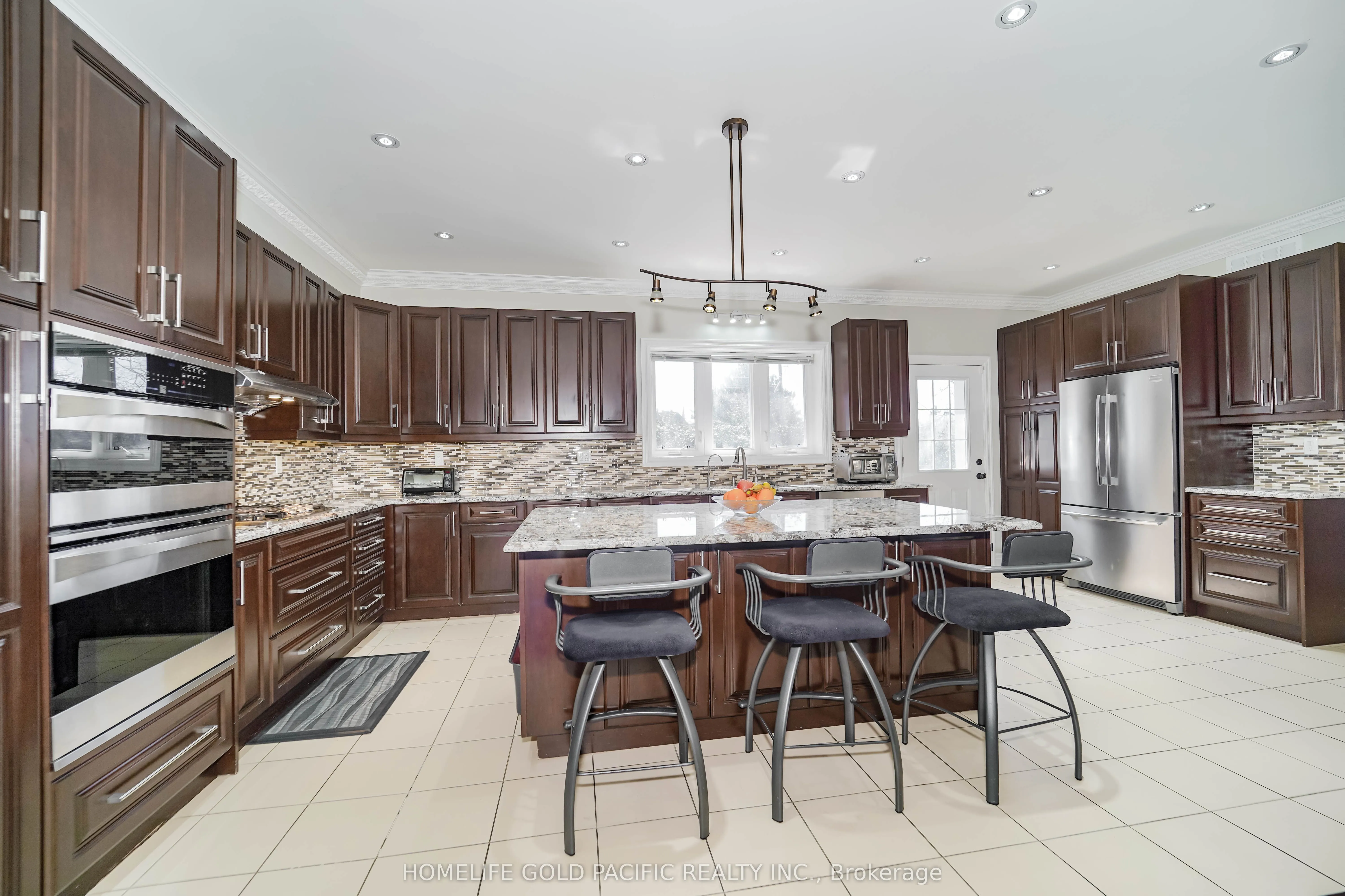 3 Artinger Court