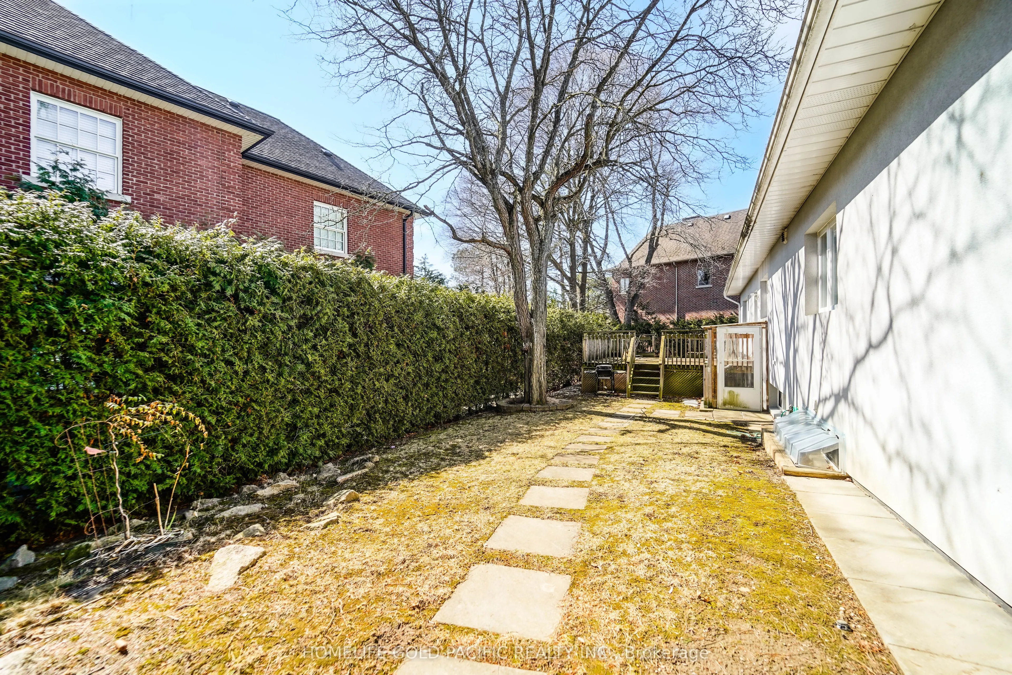 3 Artinger Court