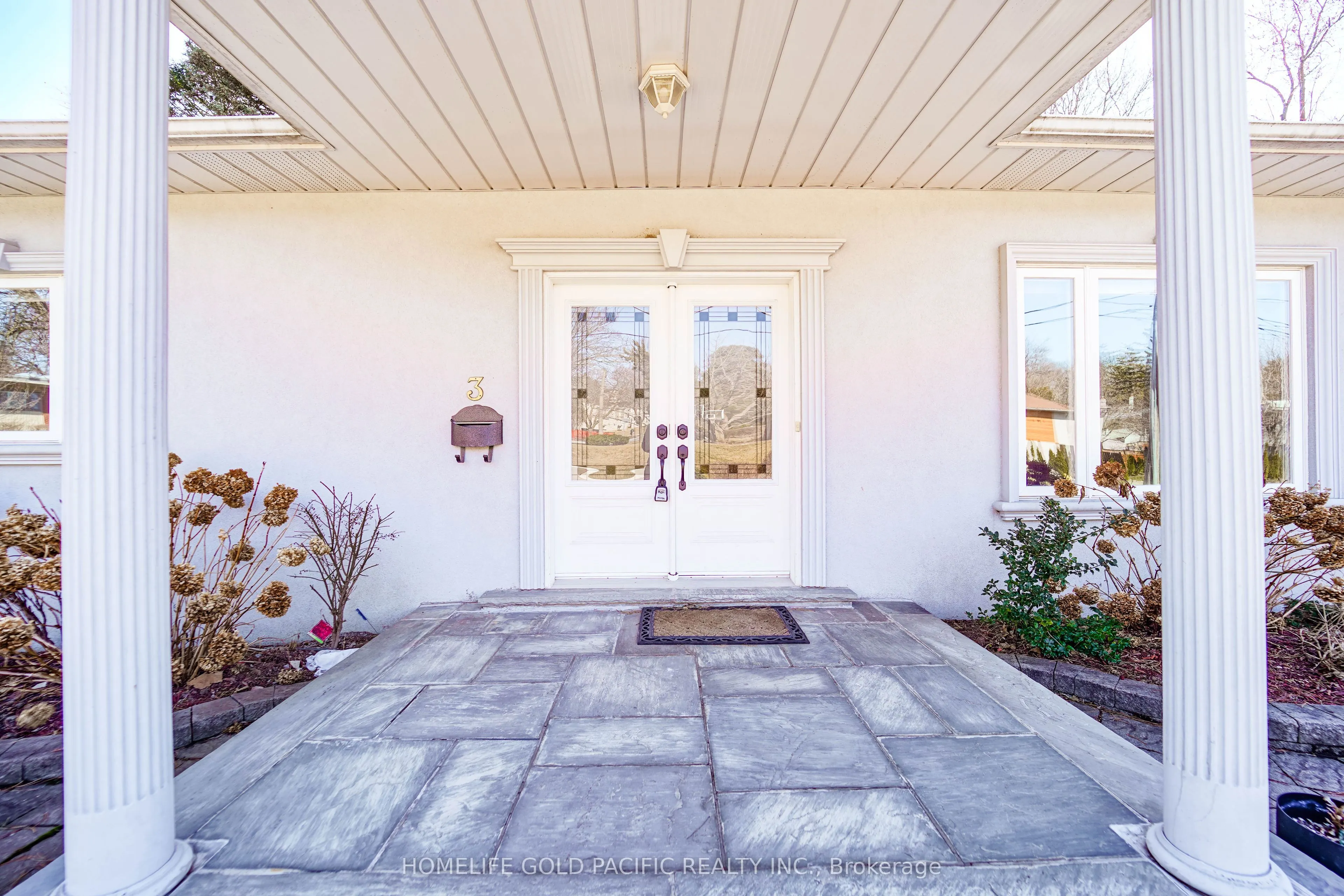 3 Artinger Court